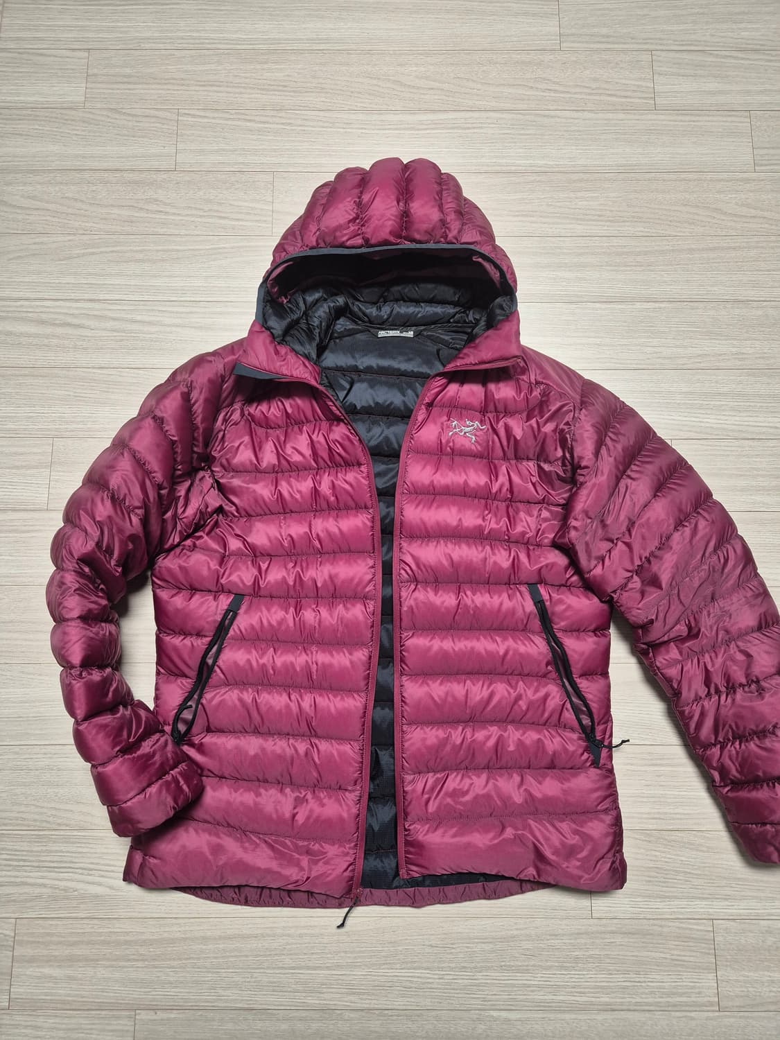 아크테릭스 세륨 L 버건디 상품이미지1