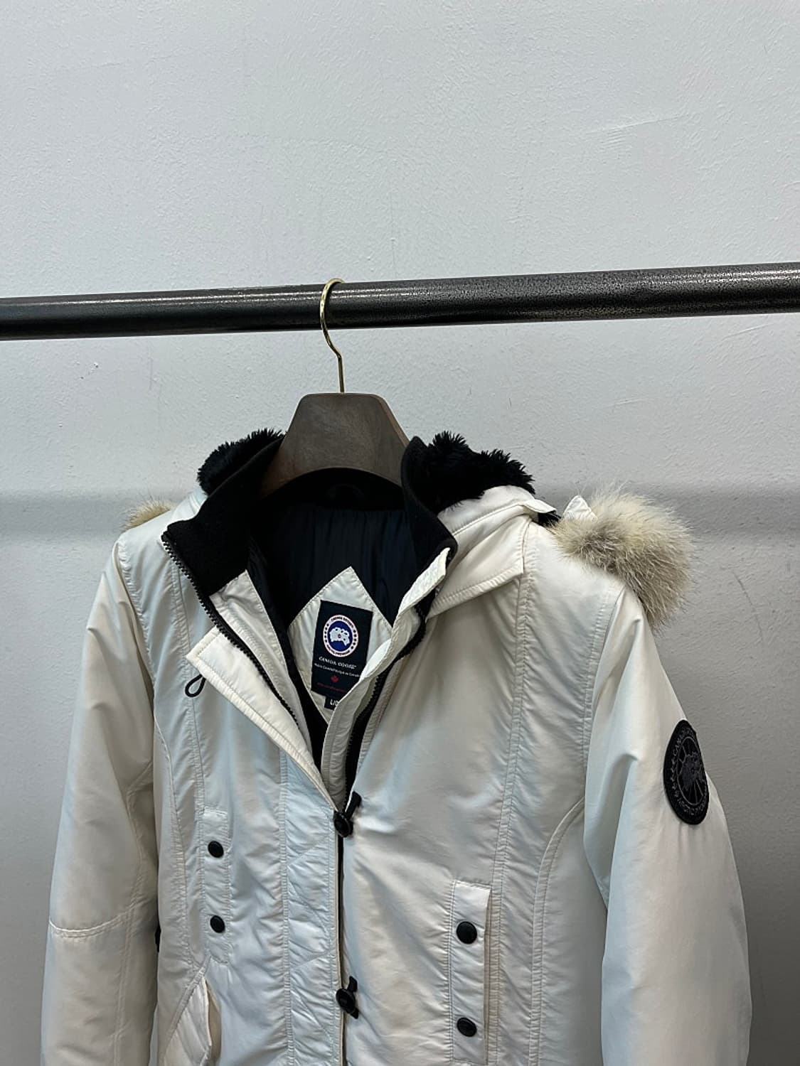 여) 캐나다구스 블랙와펜 롱패딩 상품이미지2