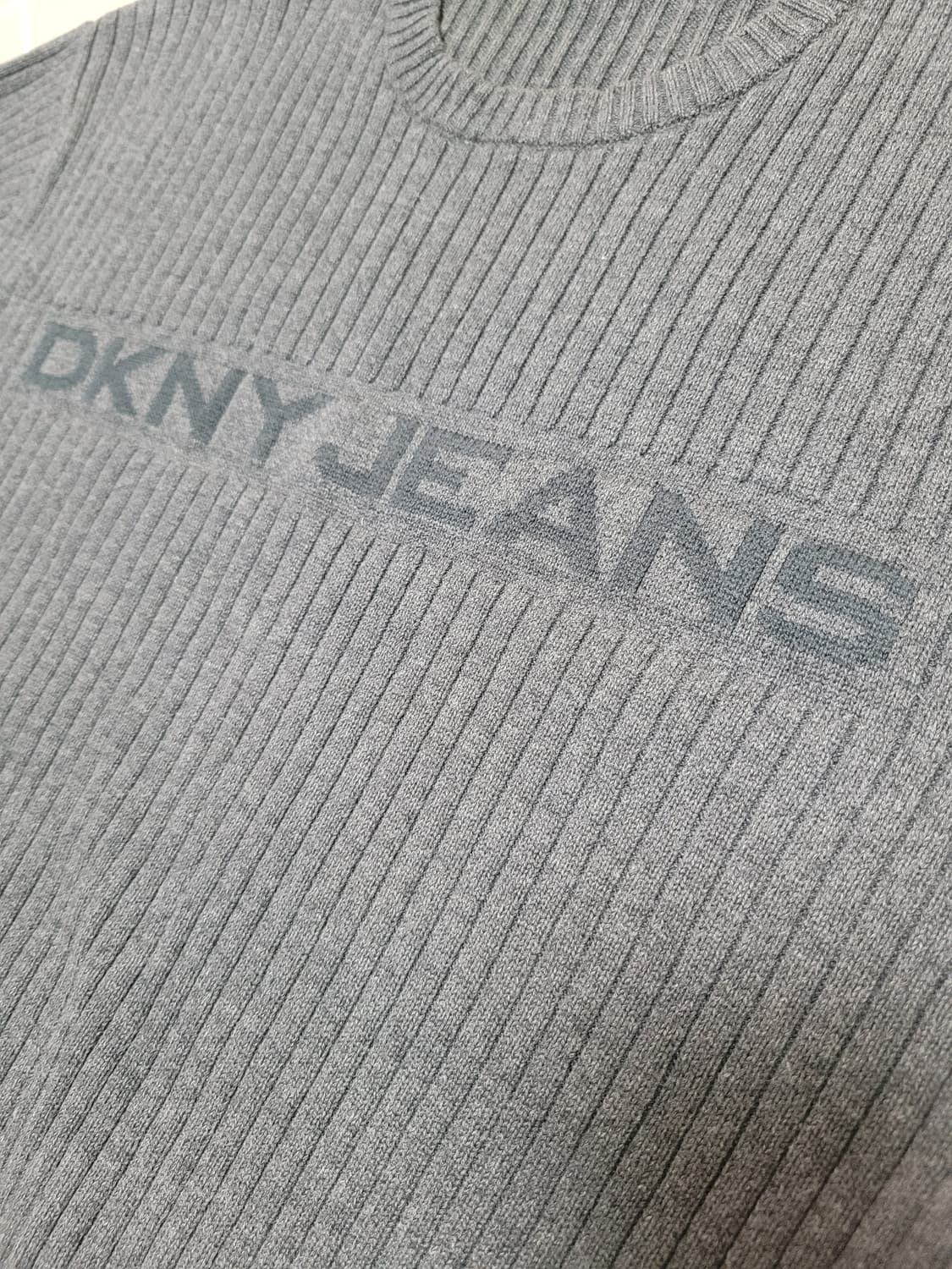 DKNY JEANS 레트로 로고 골지 라운드 니트 M 상품이미지3