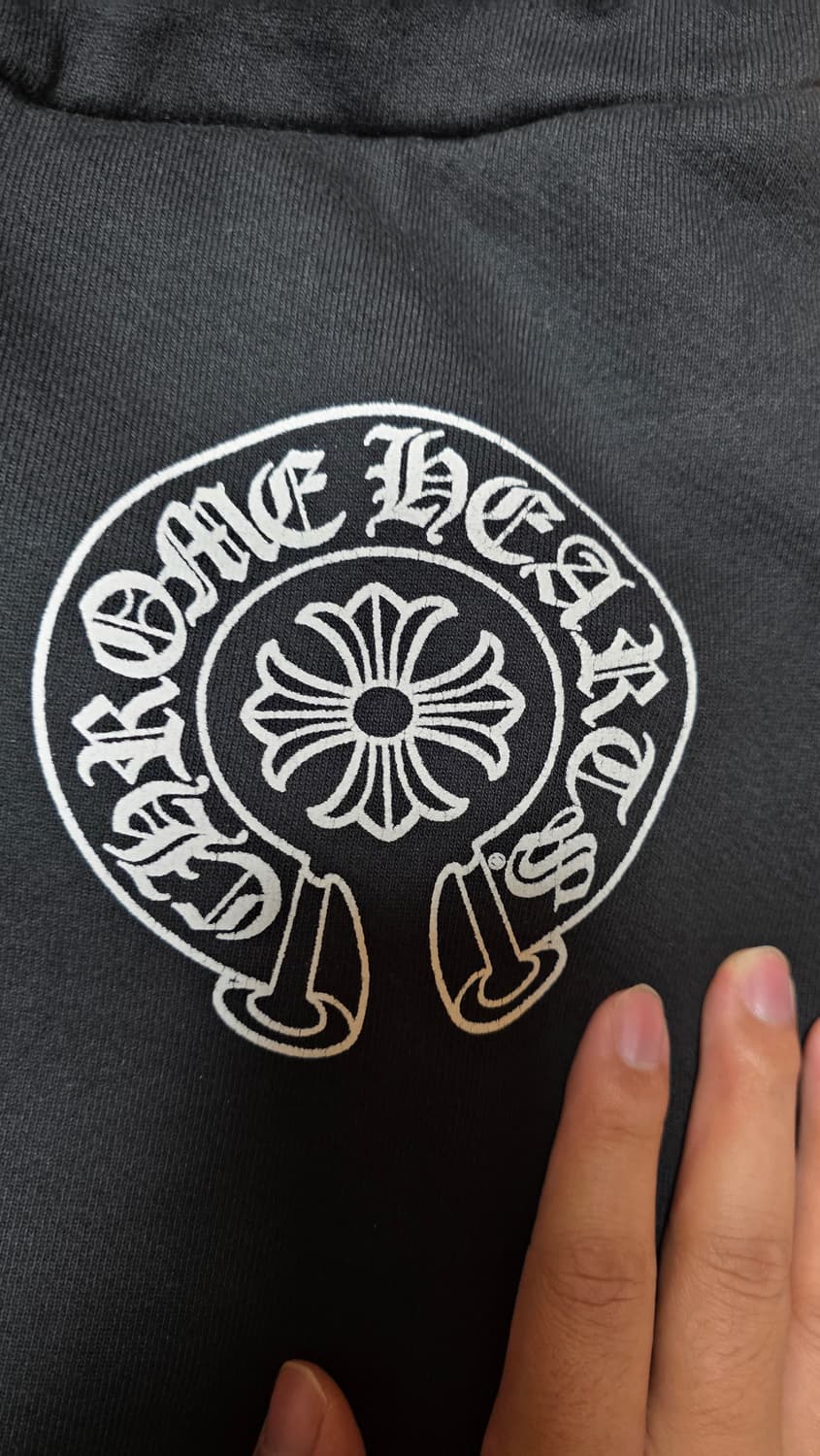 크롬하츠 홀스슈 로고 백 포켓 스웨트팬츠 블랙 상품이미지2