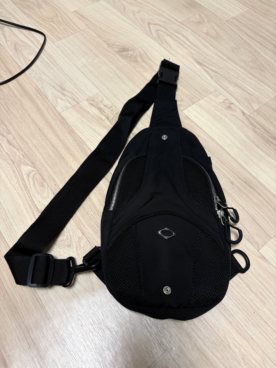 미스치프 폴더블 슬링백 블랙 상품이미지1