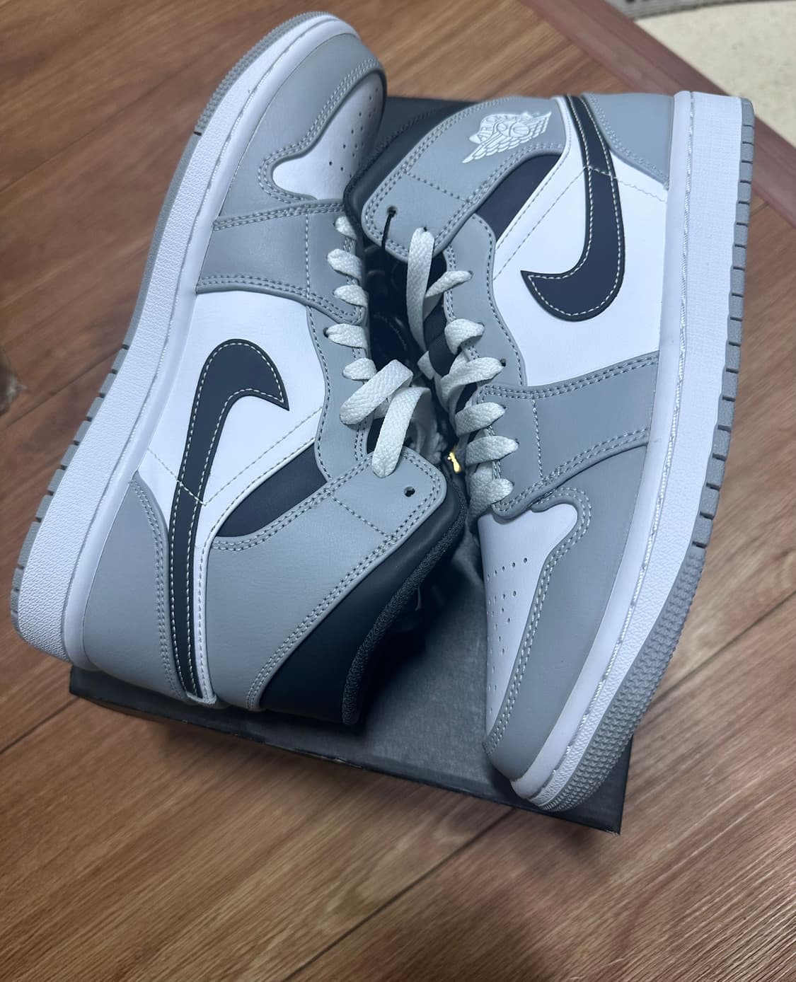나이키 조던1 미드 라이트 스모크그레이 250 상품이미지5