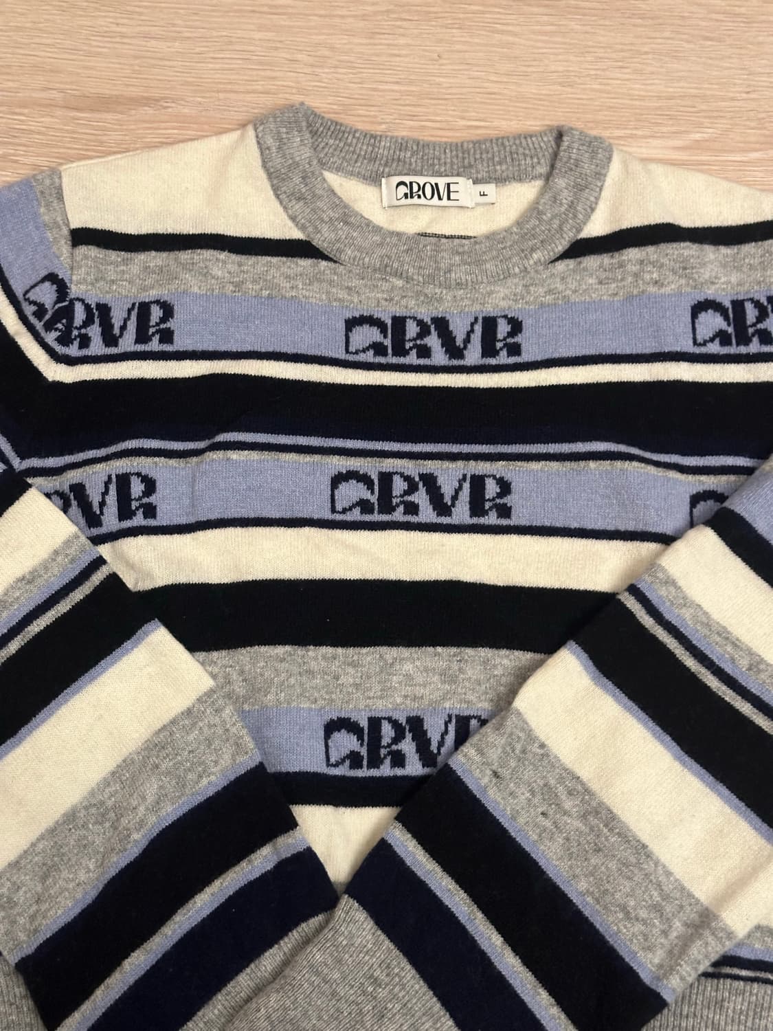 그로브 GRVR 스트라이프 로고 니트 상품이미지3