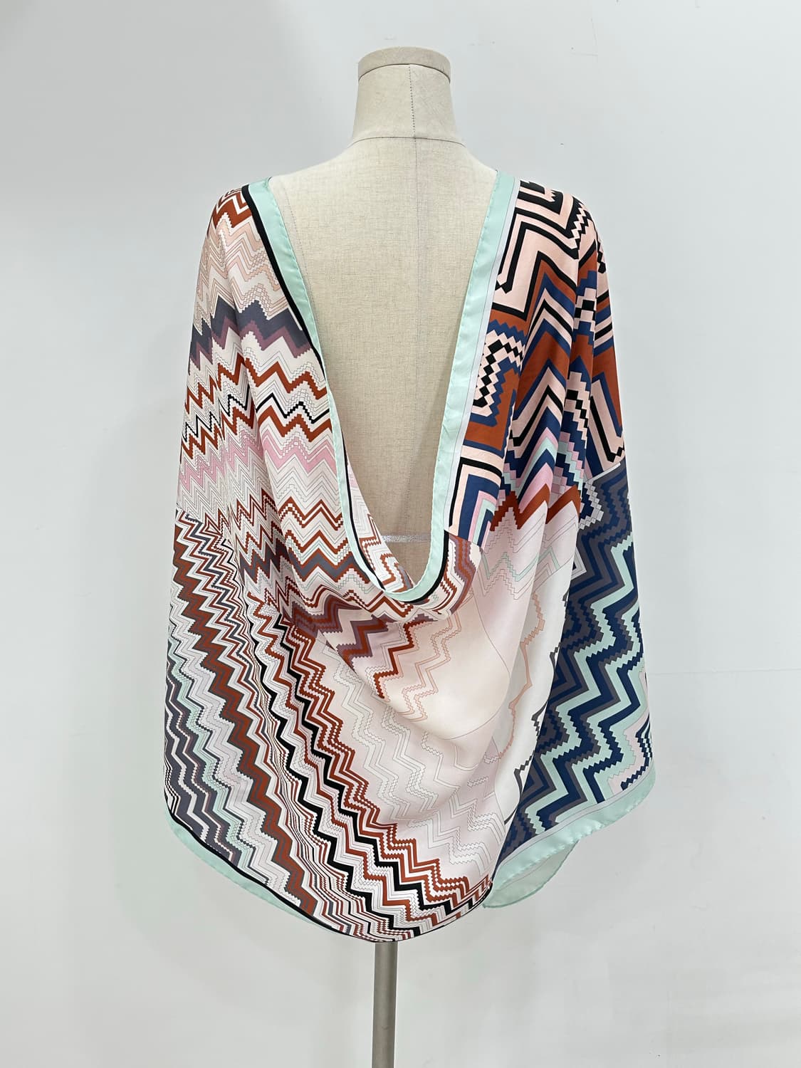 미소니 실크 머플러 상품이미지9