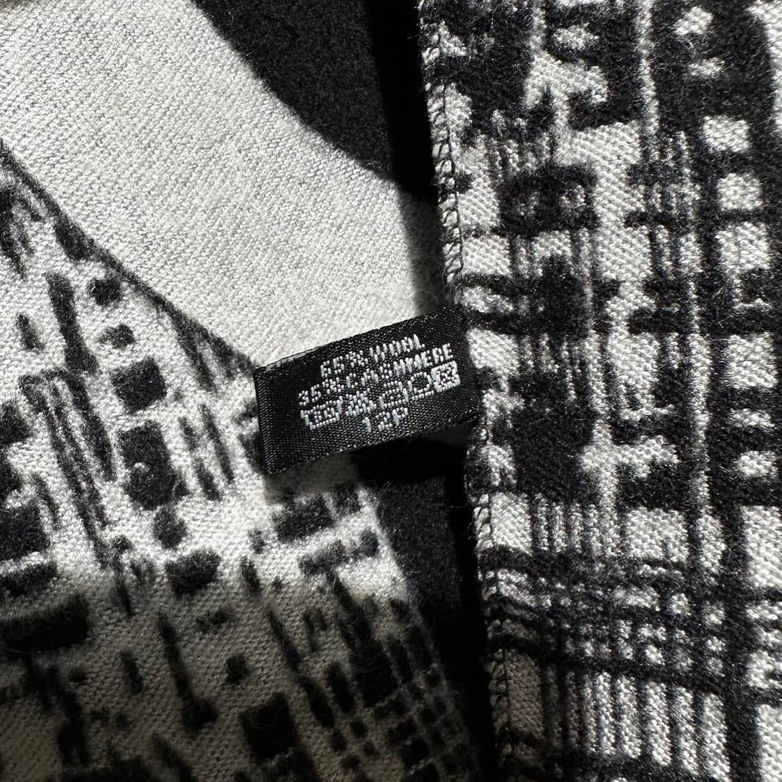 샤넬 로고 실크 캐시미어 머플러 상품이미지9