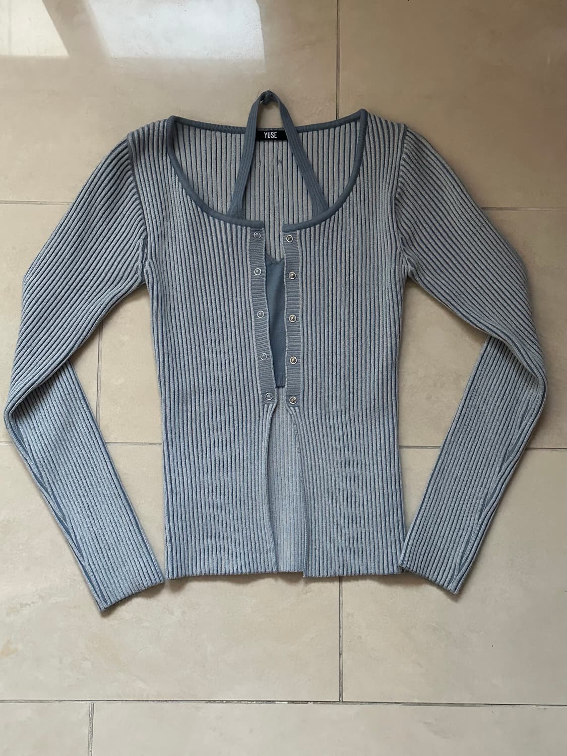 유즈 투톤 홀터 슬리브 레이어드 니트 탑 라이트블루 상품이미지2