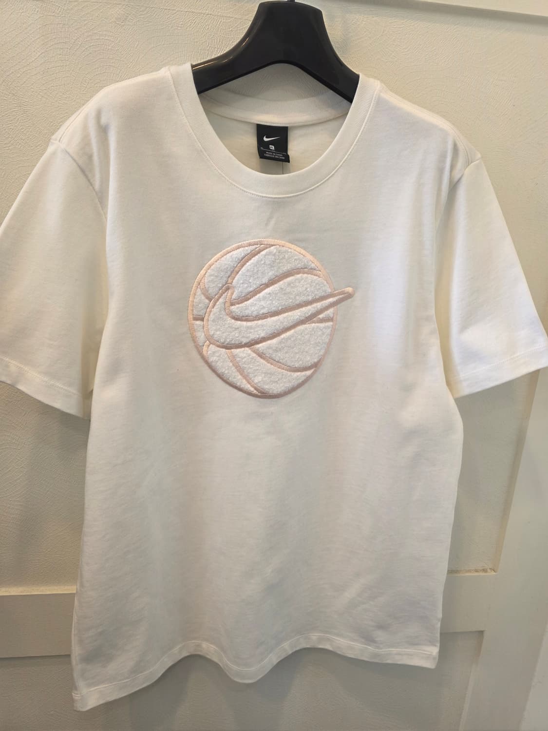 나이키 코지 티 스우시  반팔 티셔츠 흰색 상품이미지2