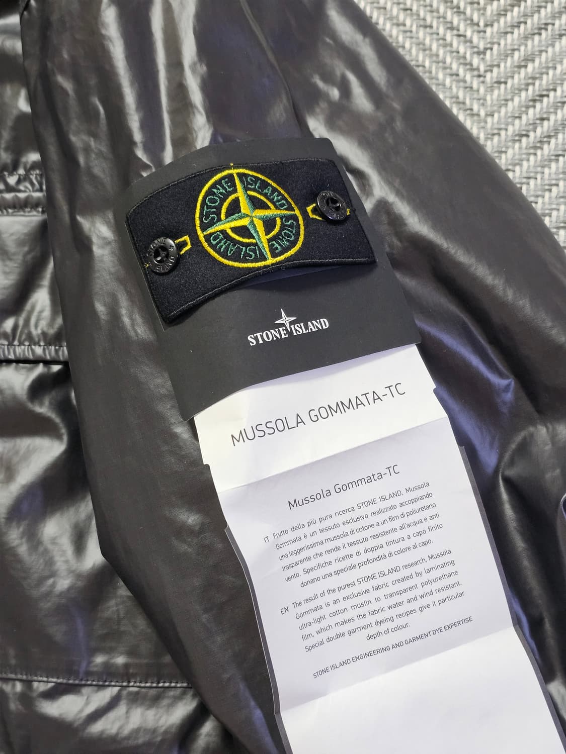 스톤아일랜드 무솔라 고마타-TC 윈드 앤 워터 레지스턴트 패딩 후드 자켓 상품이미지4