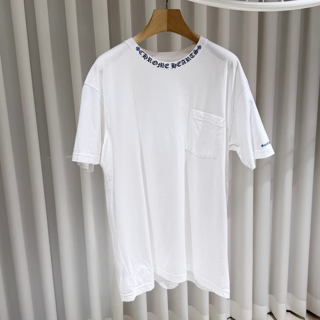 (A+/XL) / 크롬하츠 넥 스크립트 로고 반팔 티셔츠 화이트 상품이미지3