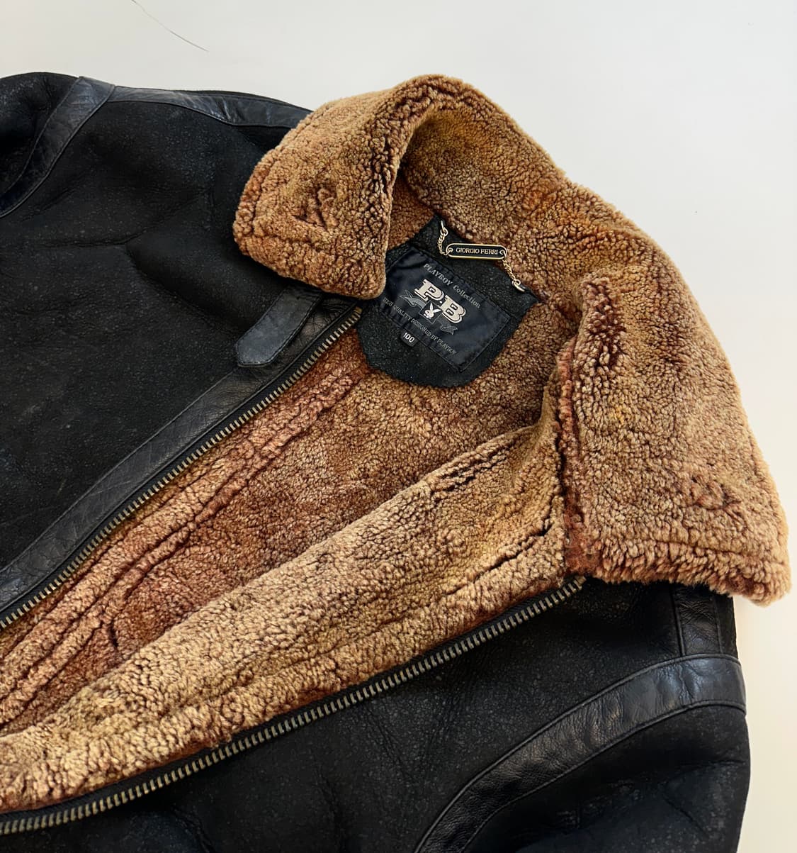 플레이 보이 올드스쿨 B-3 무스탕 자켓 상품이미지2