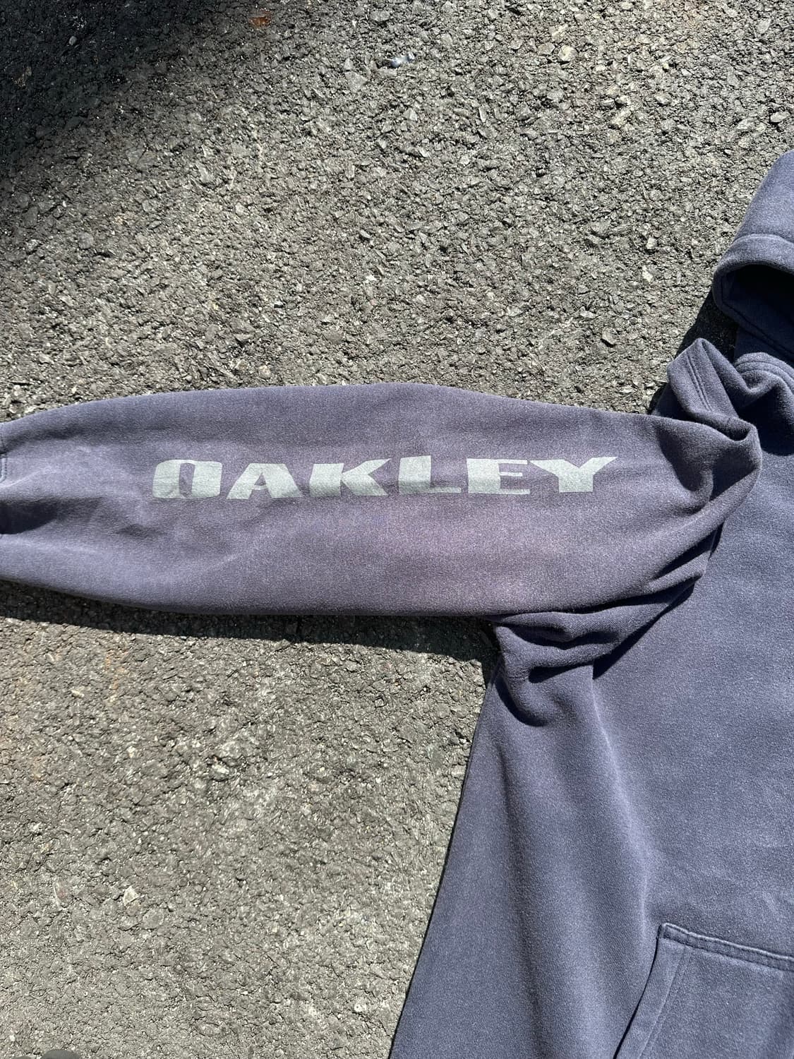 90-00‘s Oakley logo faded Hood zip-up 상품이미지8
