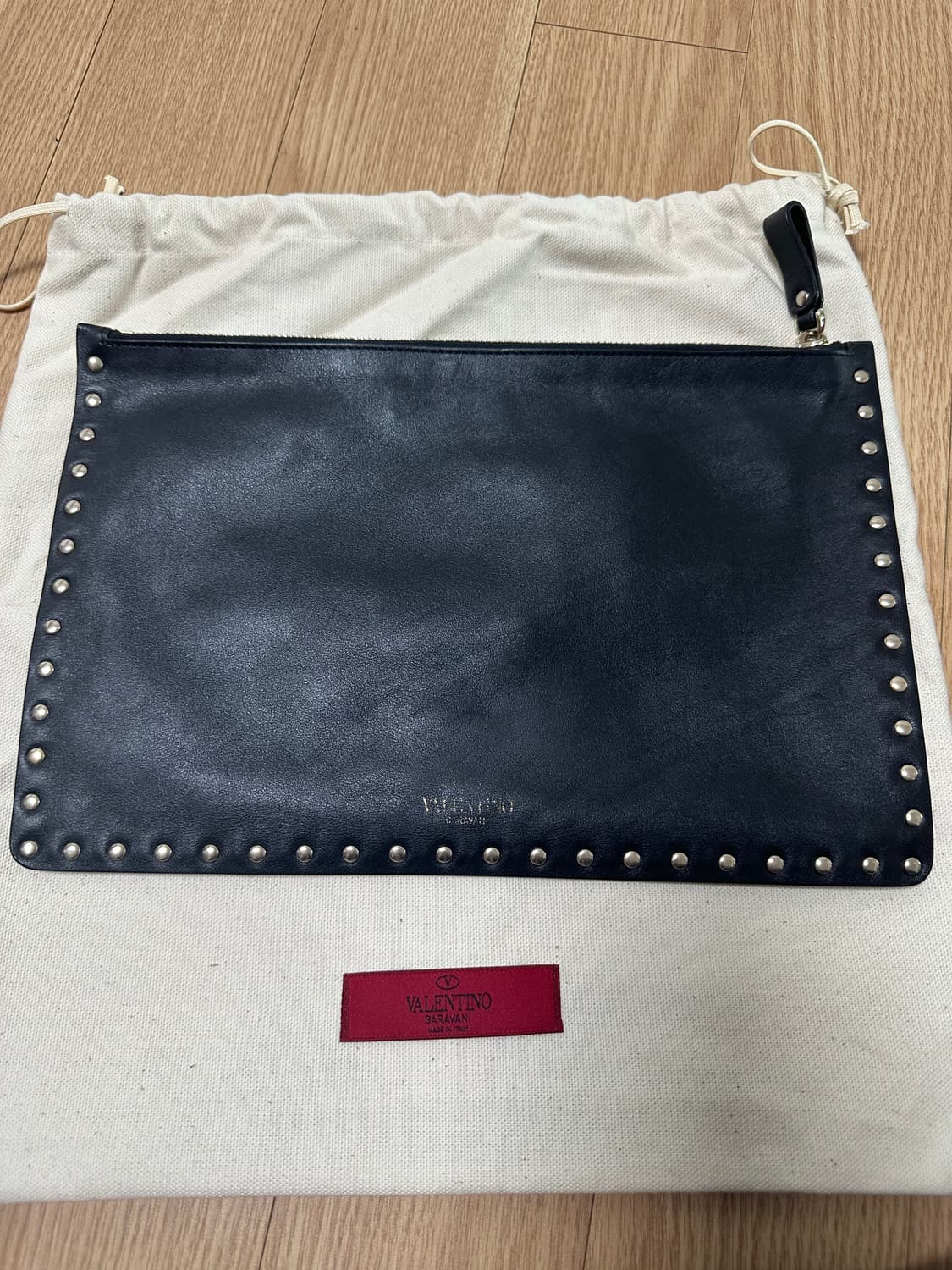 발렌티노 락스터드 클러치 상품이미지1