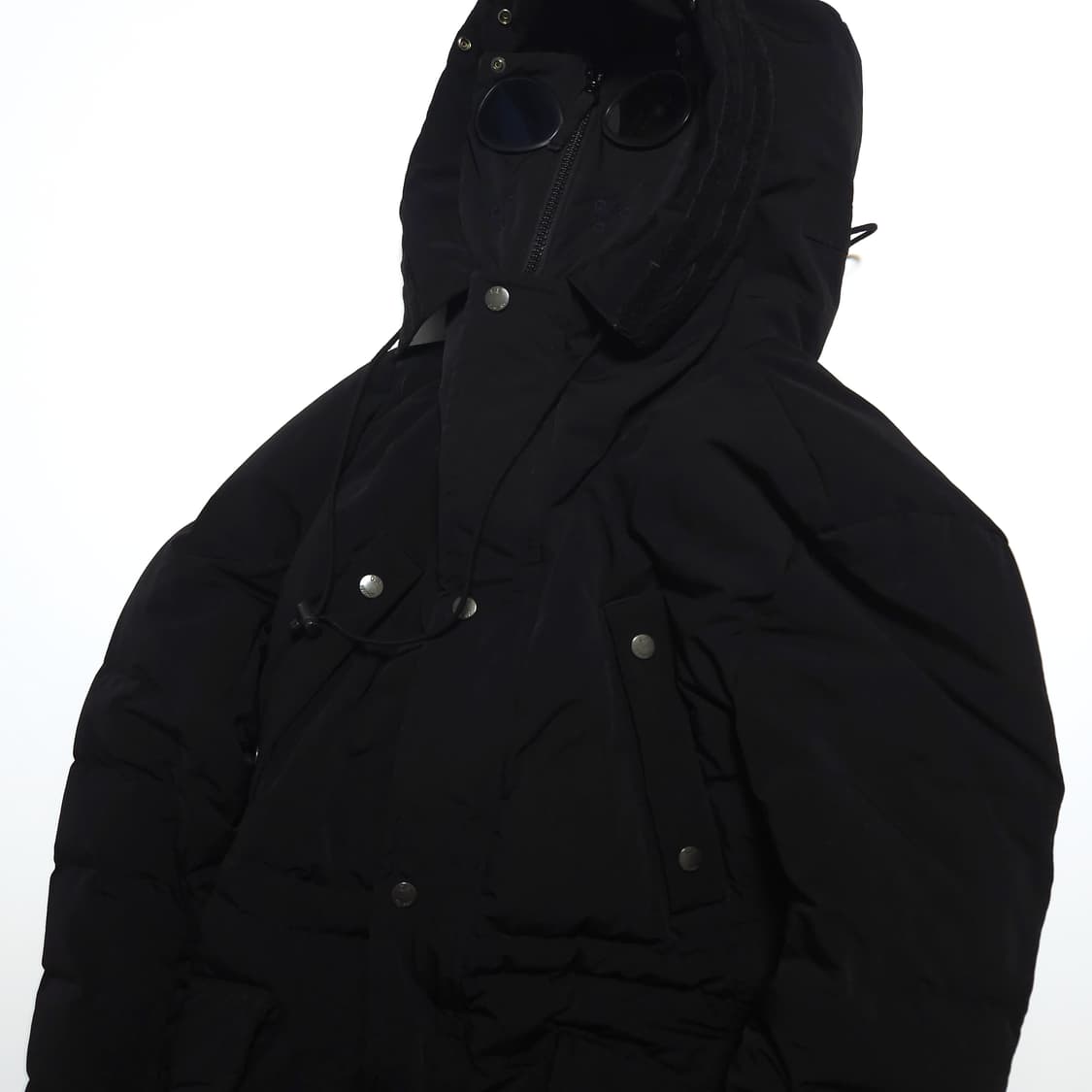 CP컴퍼니 노르지 고글 덕다운 패딩 블랙 상품이미지2