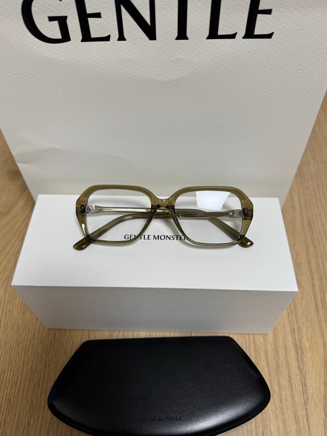 젠틀몬스터 베카 KC1 그린 클리어 안경 상품이미지8