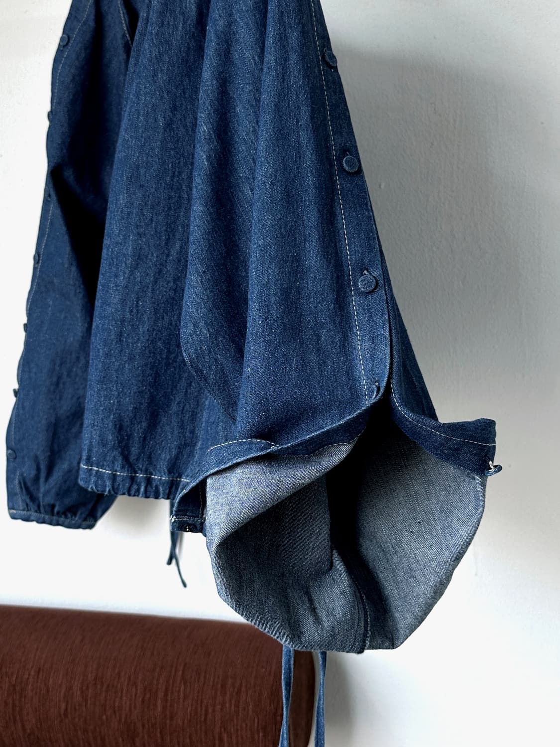 Design button sleeve cropped denim P/O 상품이미지6