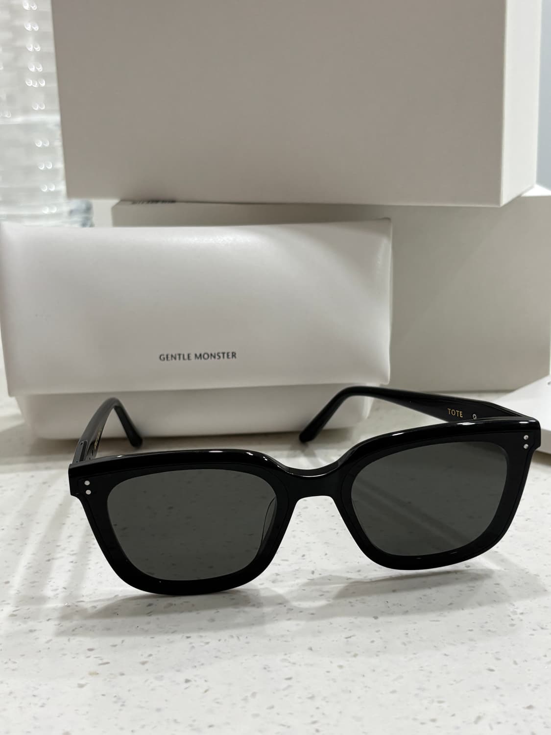 젠틀몬스터 tote 토트 블랙 선글라스 상품이미지4