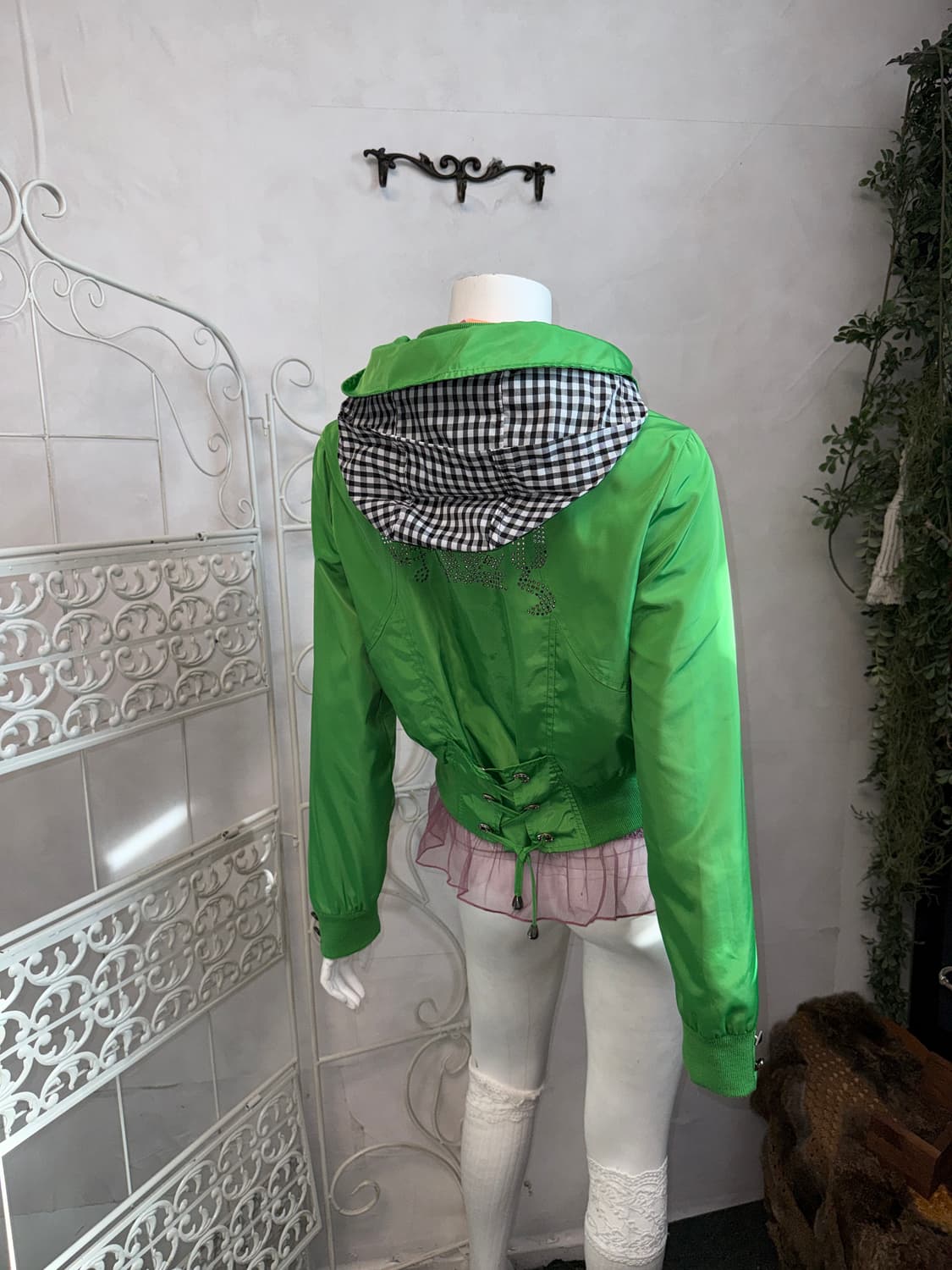 Green back eyelet crop windbreaker  상품이미지7