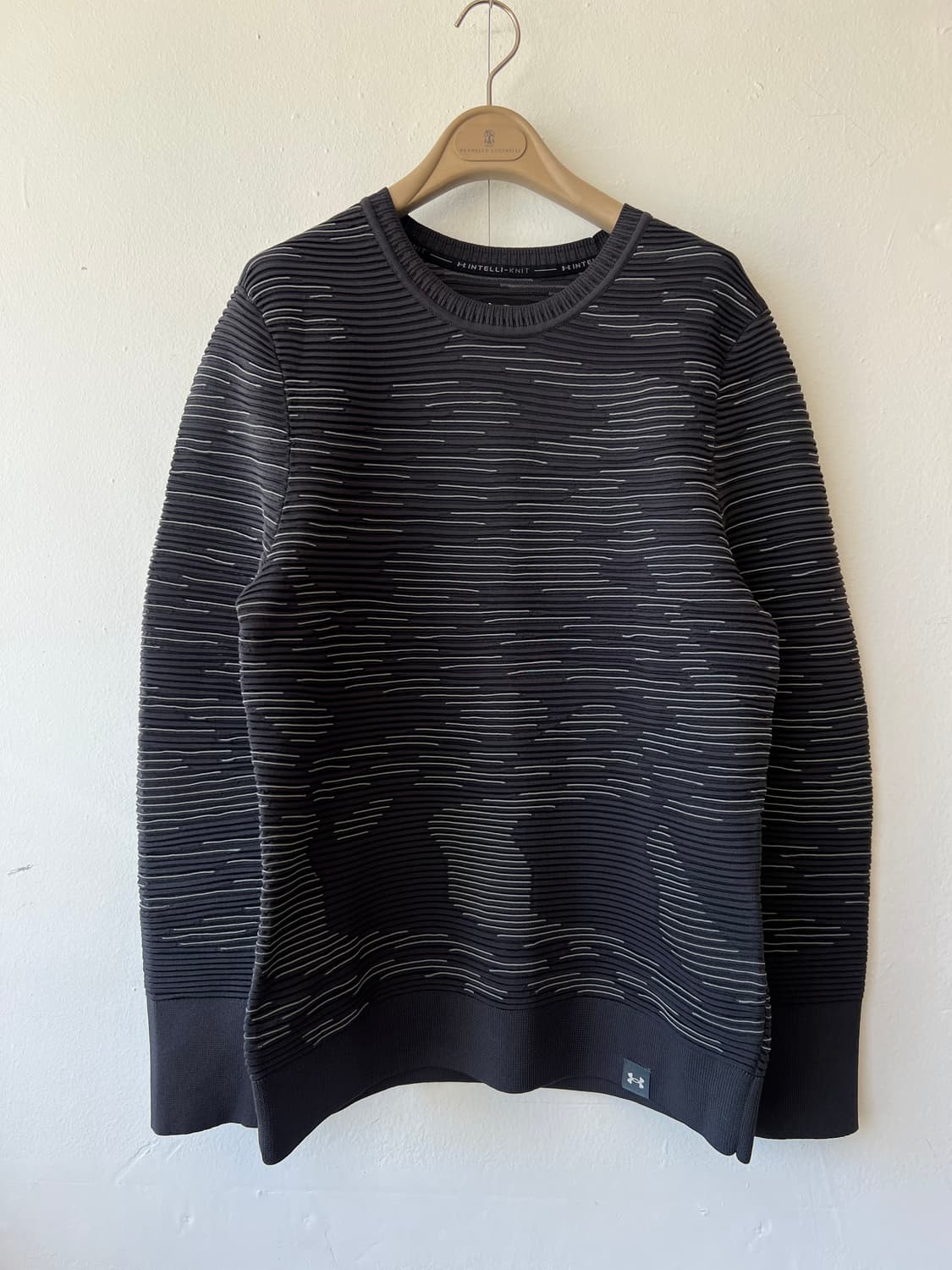 언더아머 남성 블랙 인텔리니트 기능성 긴팔티셔츠 상품이미지2