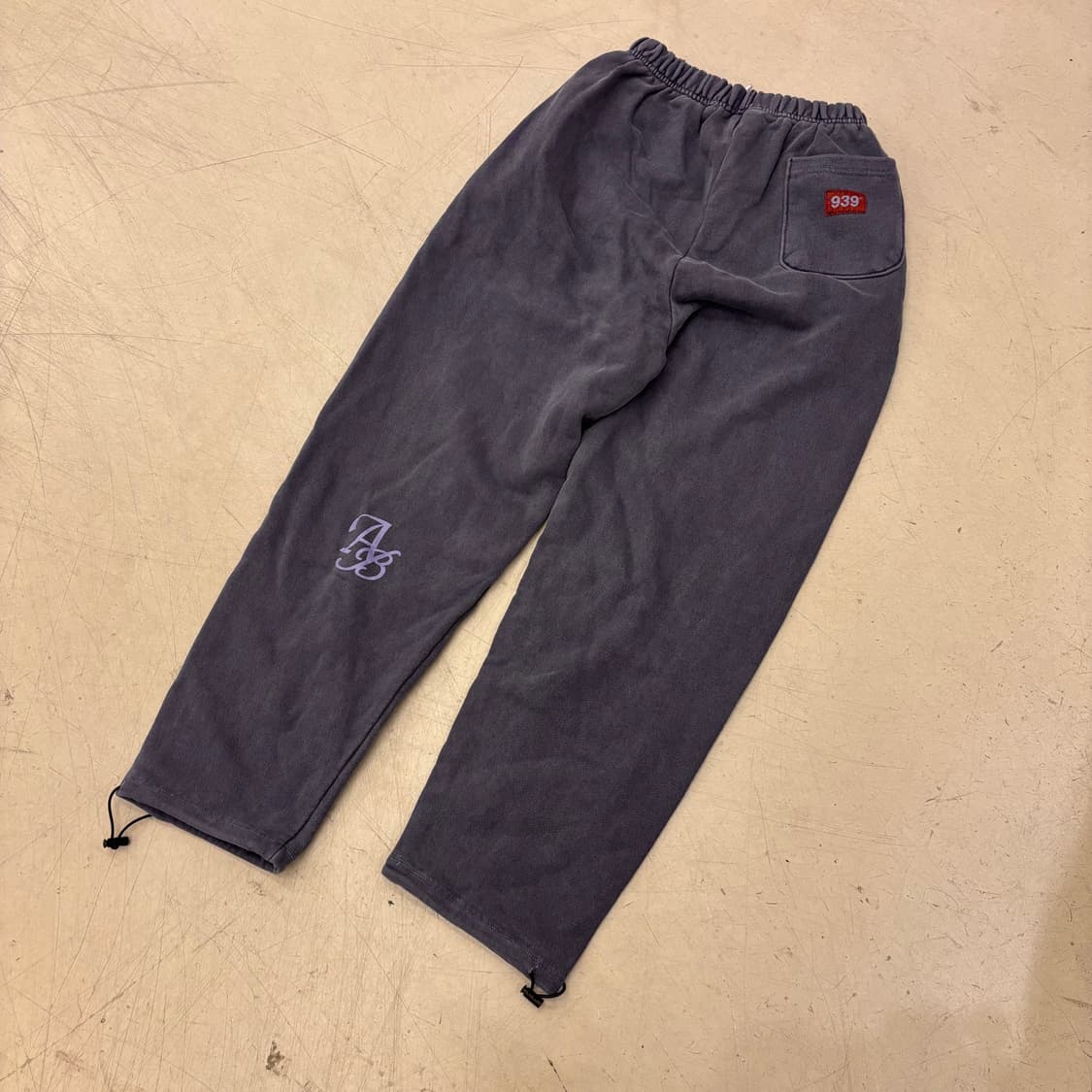 아카이브볼드 939 피그먼트 트레이닝 팬츠 상품이미지3