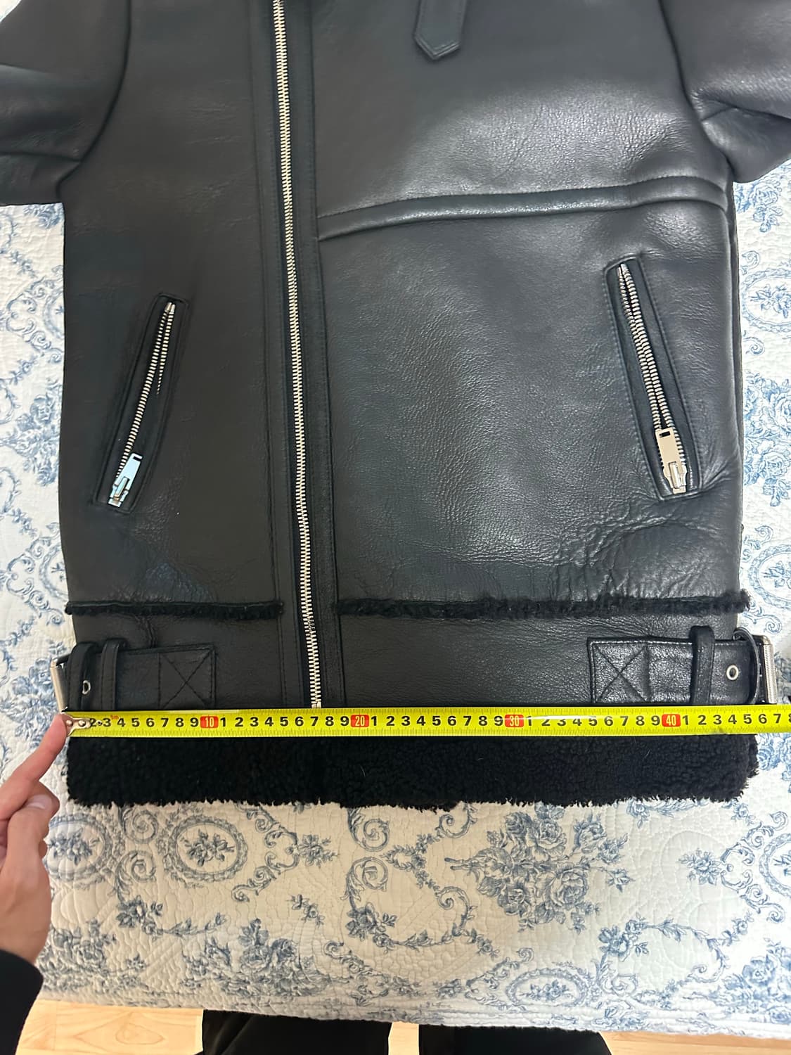 산드로 블랙 무스탕 양가죽 상품이미지6