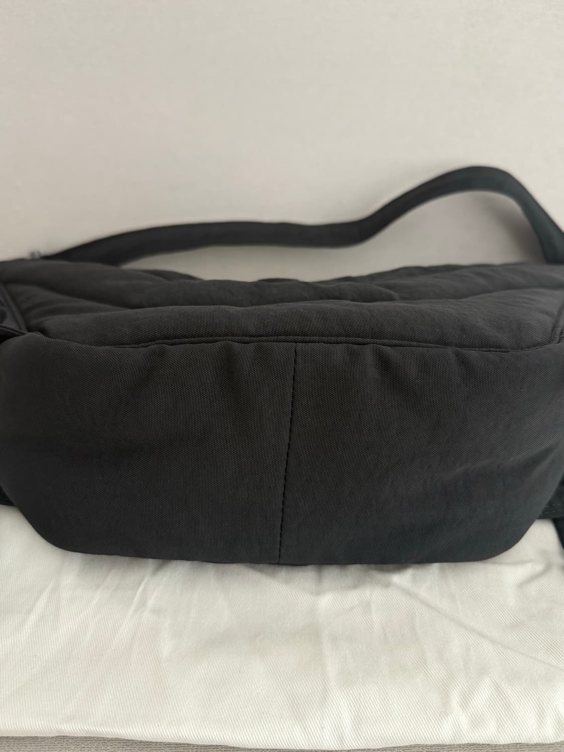 르메르 소프트 게임백 스몰 블랙 (더스트백, 택O) 상품이미지6