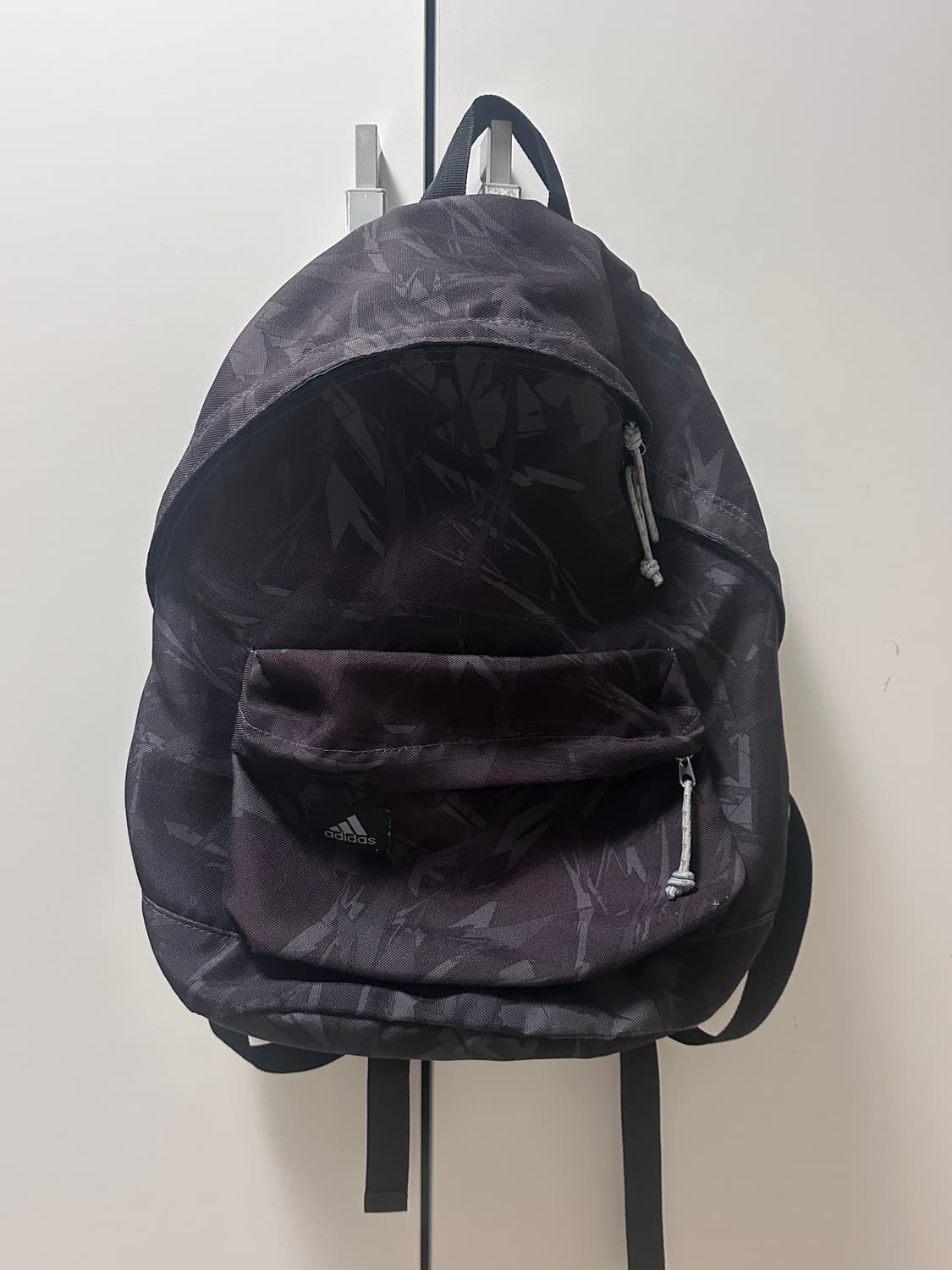 아디다스 스크레치 백팩 상품이미지1