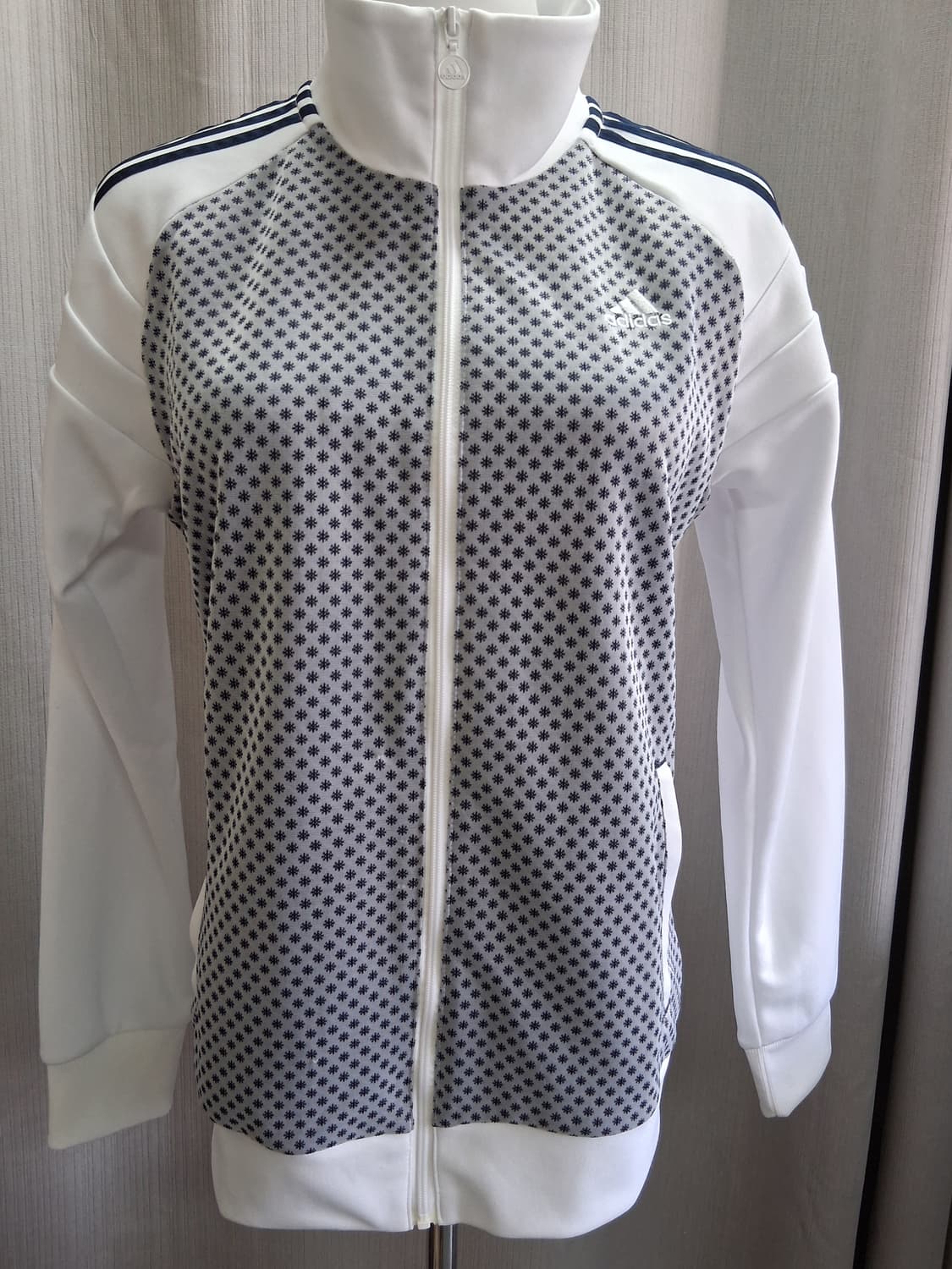 아디다스  화이트 패턴 져지(공용남90여95) 상품이미지3