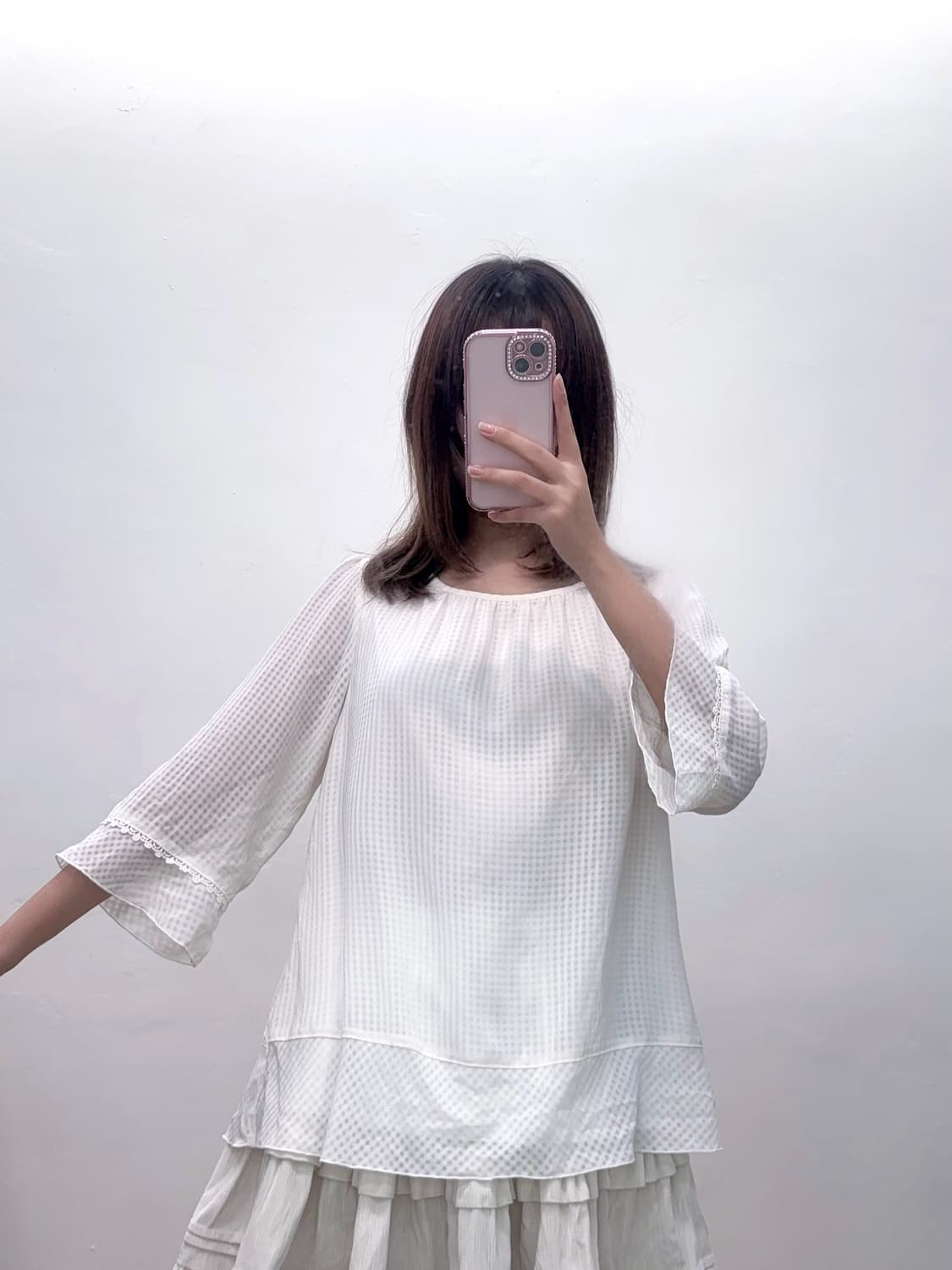 여리여리 화이트 체크 프릴 달천깔 블라우스 상품이미지3
