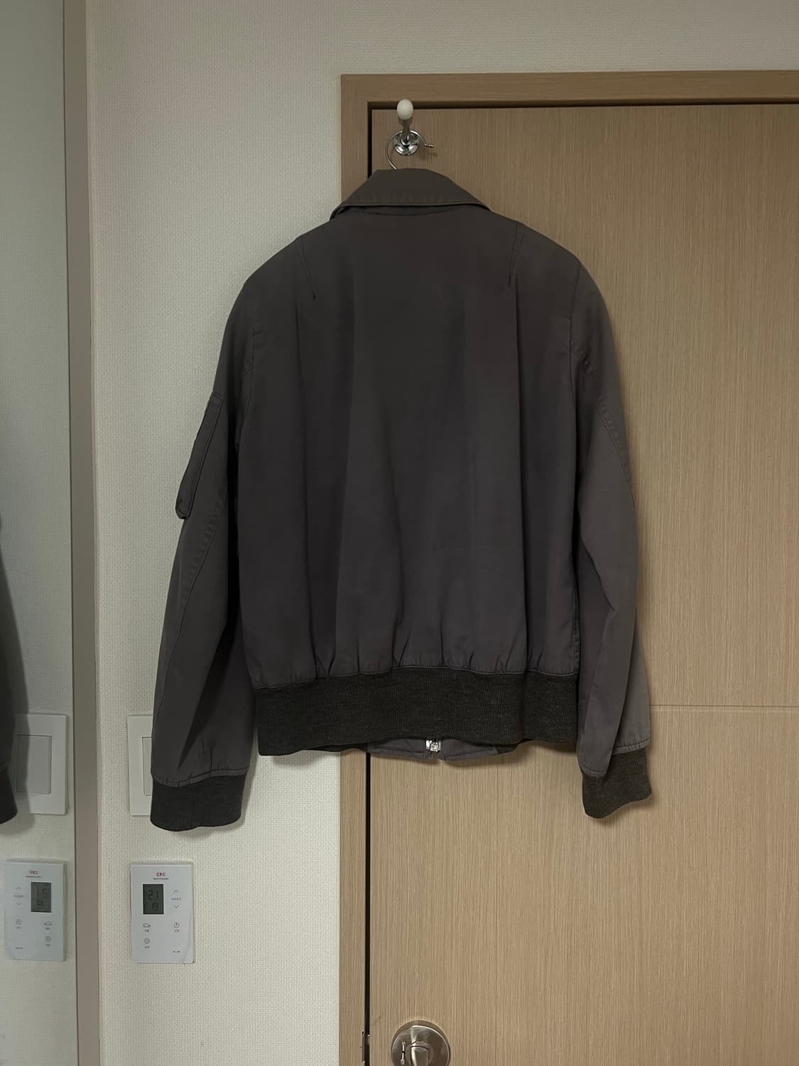 드리스 반 노튼 cvc 탱커 자켓 상품이미지3