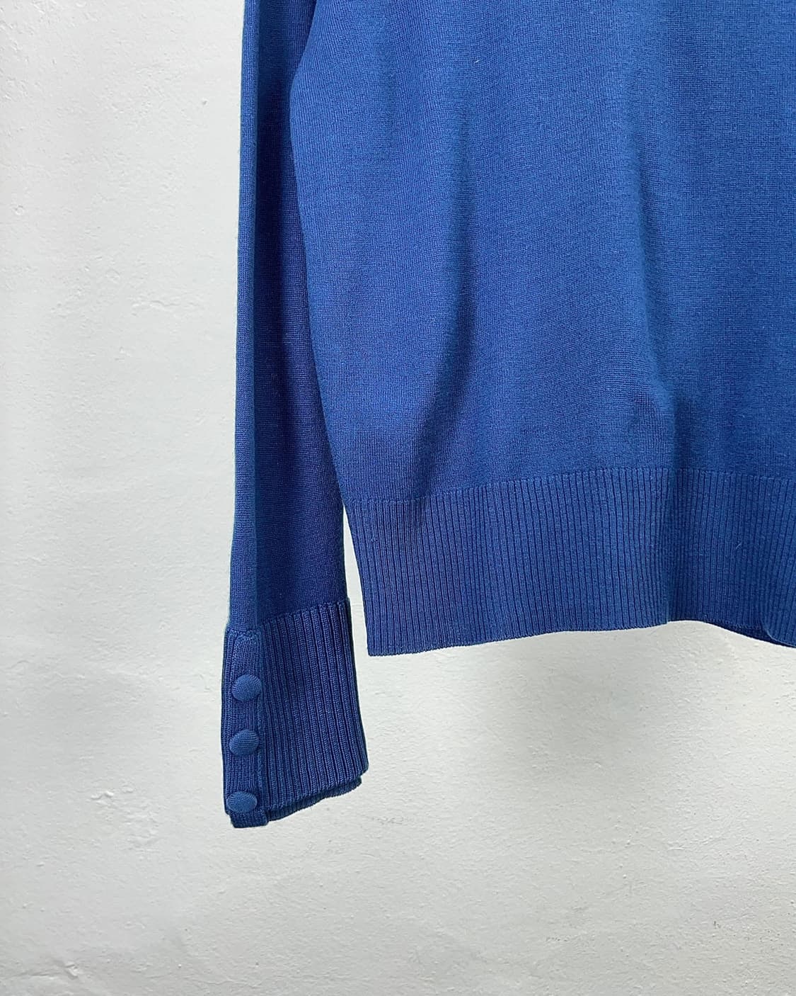 비비안 웨스트우드 앵글로마니아 라운드 ORB 로고 레이어 니트 스웨터 상품이미지4