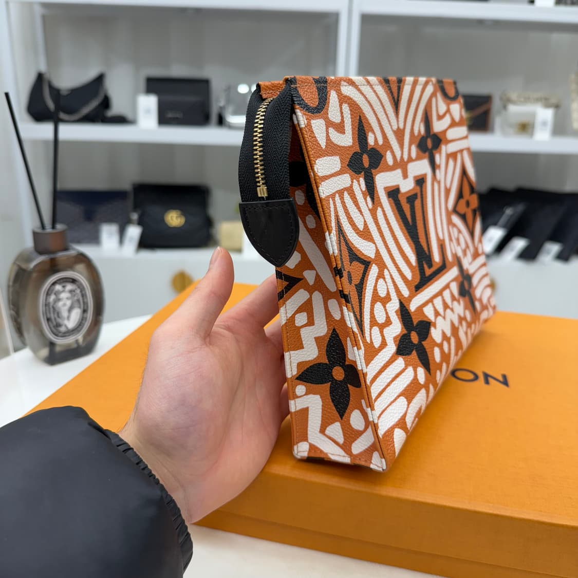 [유일 매물] 루이비통 토일렛 26 클러치 카라멜 크림 상품이미지3