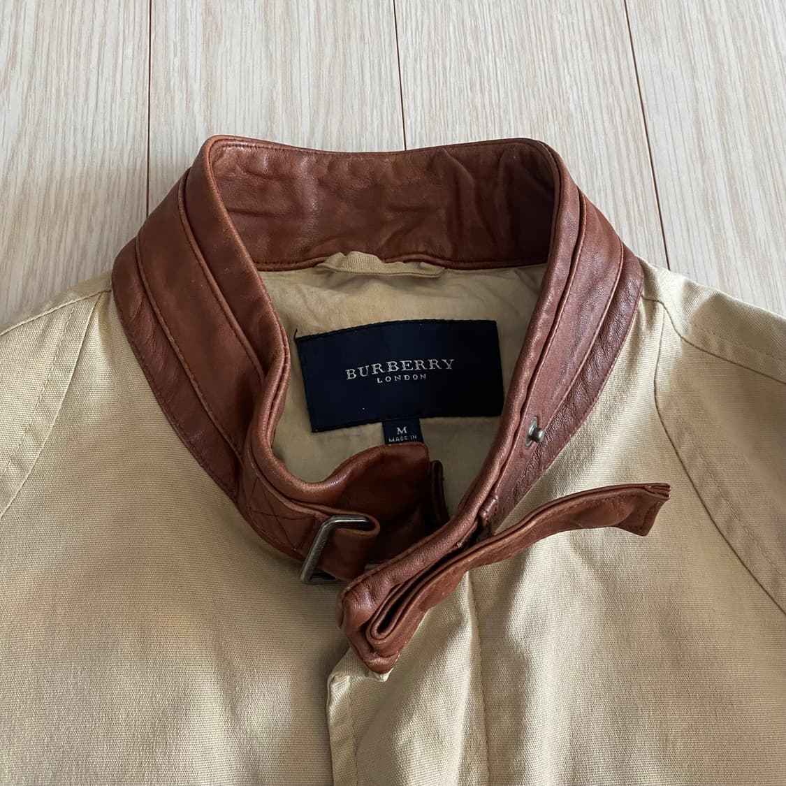 [M] 버버리 런던 헤비 코튼 레더 카라 필드자켓 상품이미지5