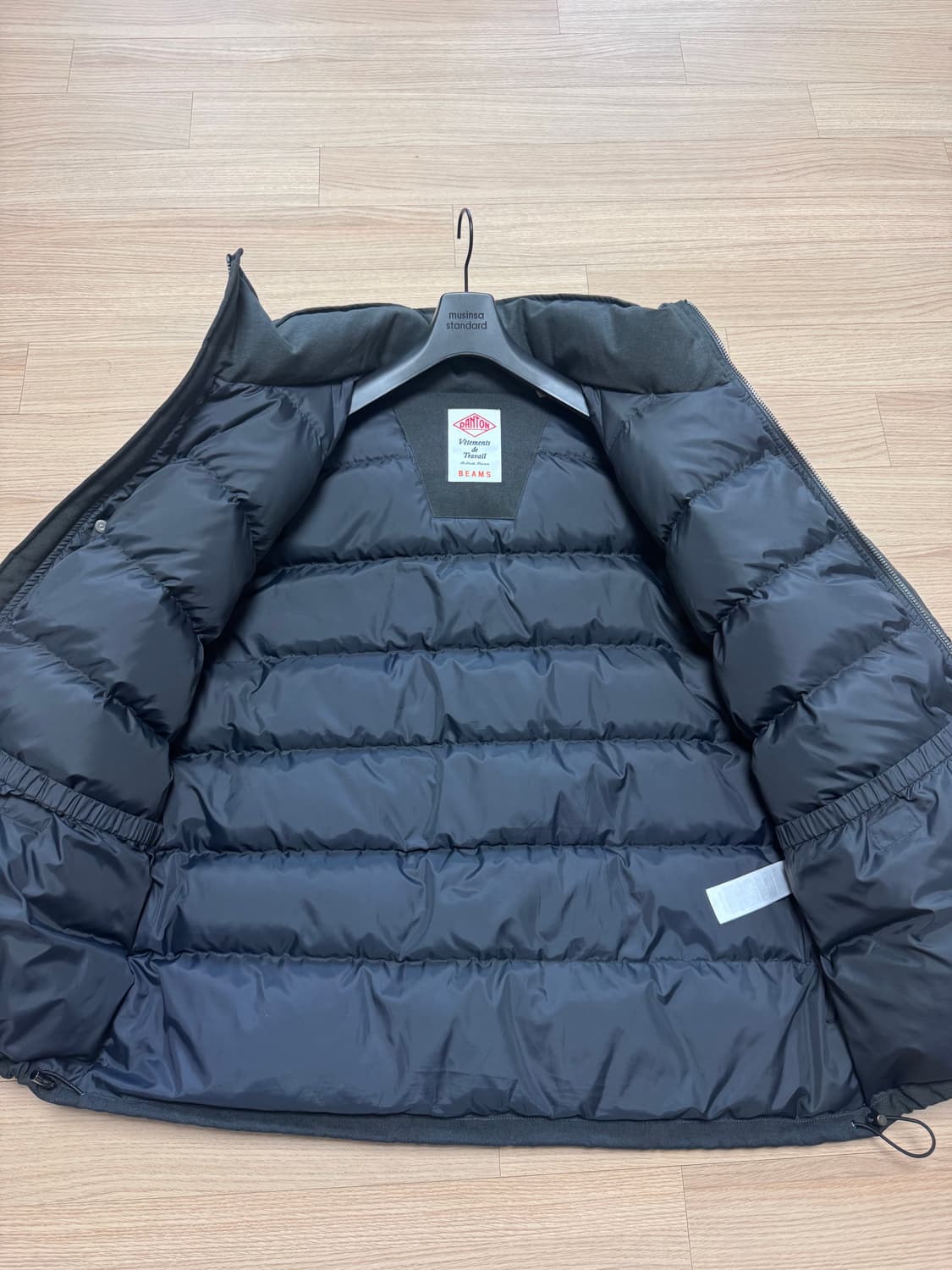 단톤 x 빔즈 블랙 패딩 자킷 L 상품이미지3