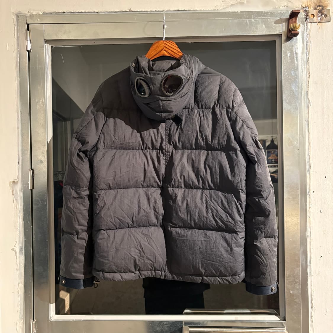 씨피컴퍼니 밀레밀리아 덕 다운 패디드 고글 자켓 상품이미지1