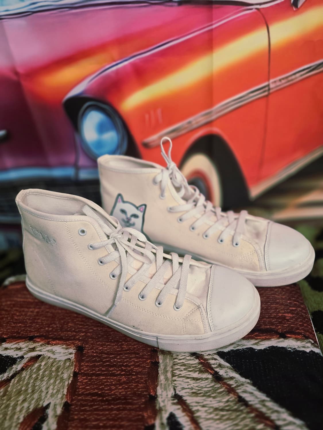 립앤딥(RIPNDIP)의 로드 너말(Lord Nermal) UV 리액티브 상품이미지1