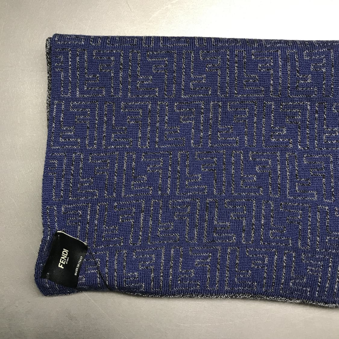 펜디 로고 네이비/그레이 머플러 상품이미지3