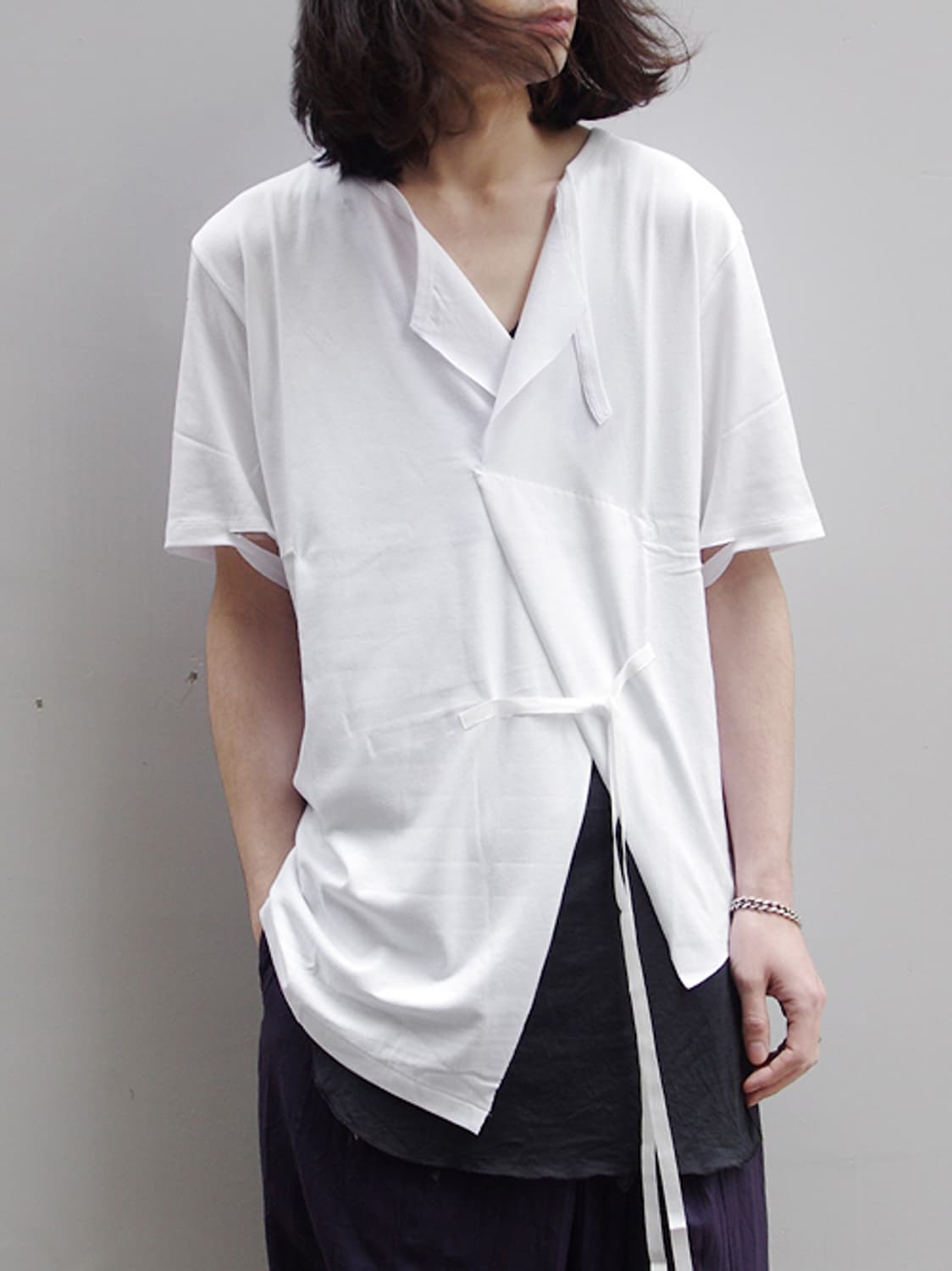 BED J.W. FORD 17ss 컷아웃 브이넥 티셔츠 상품이미지5