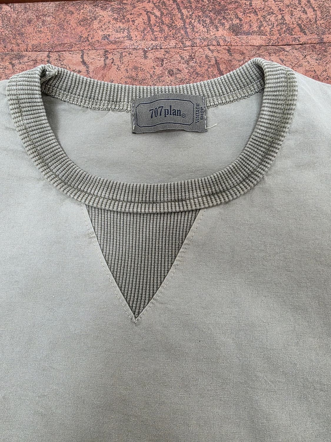 707 플랜 립넥 웜업 풀오버 카키 상품이미지2