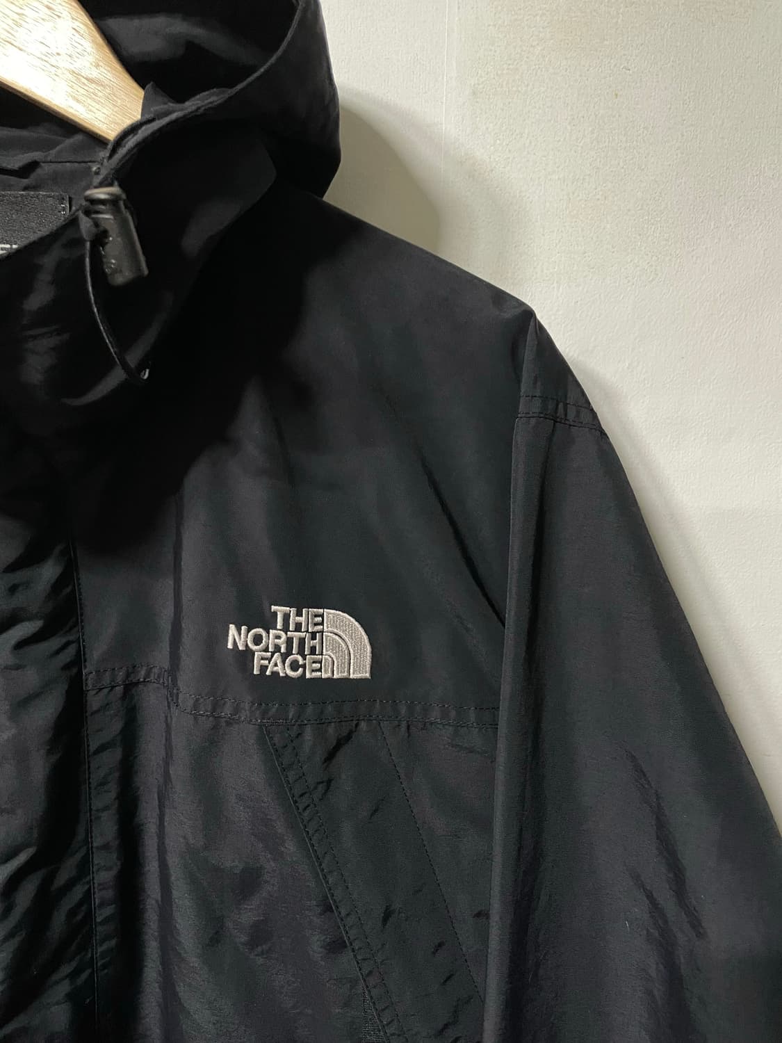 노스페이스 바람막이 자켓 상품이미지2