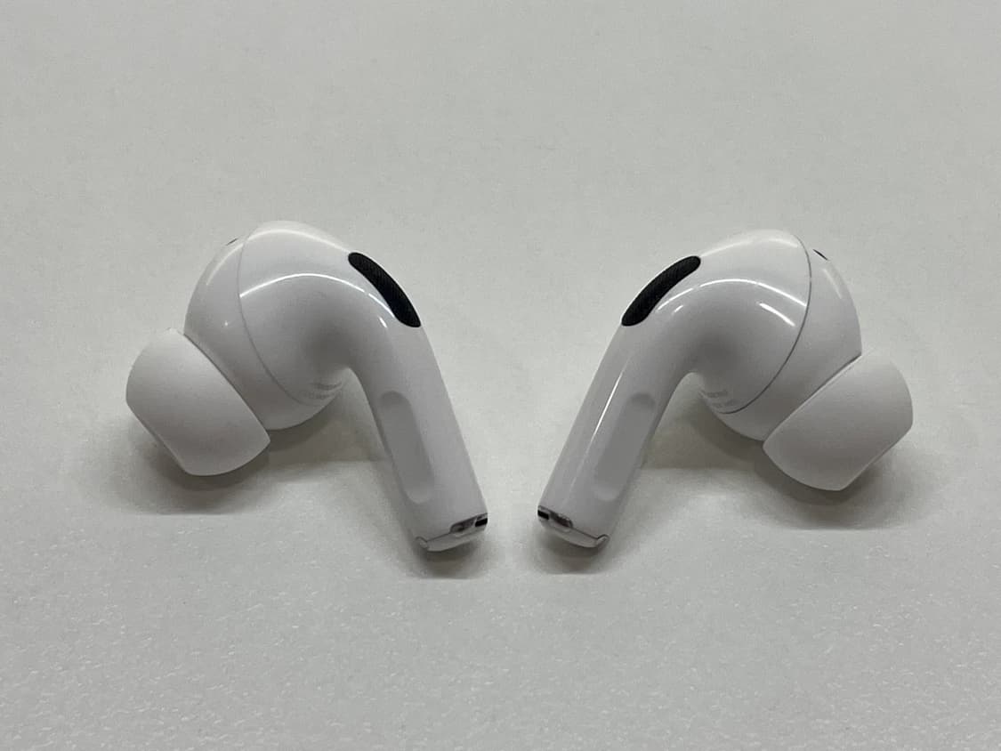 에어팟 프로 2세대 (맥세이프 무선충전 C타입)팝니다 상품이미지7