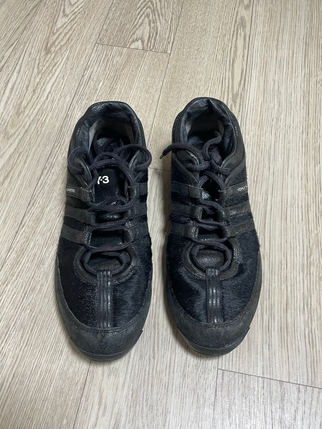 Y-3 요지야마모토 스니커즈 상품이미지1
