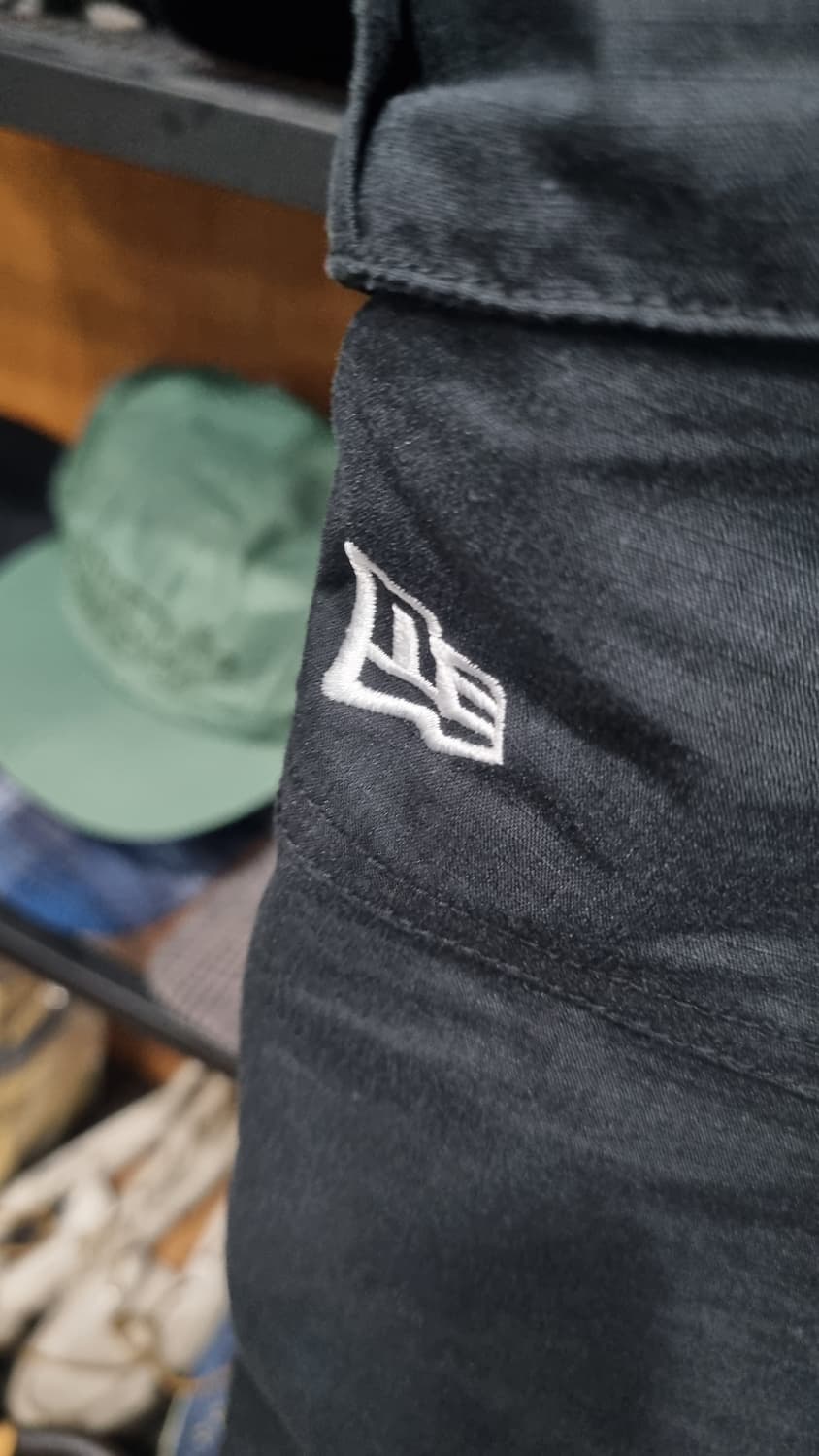 XL(33~34) NEW ERA 카고 남성 봄바지 이염 하자 xx 상품이미지4