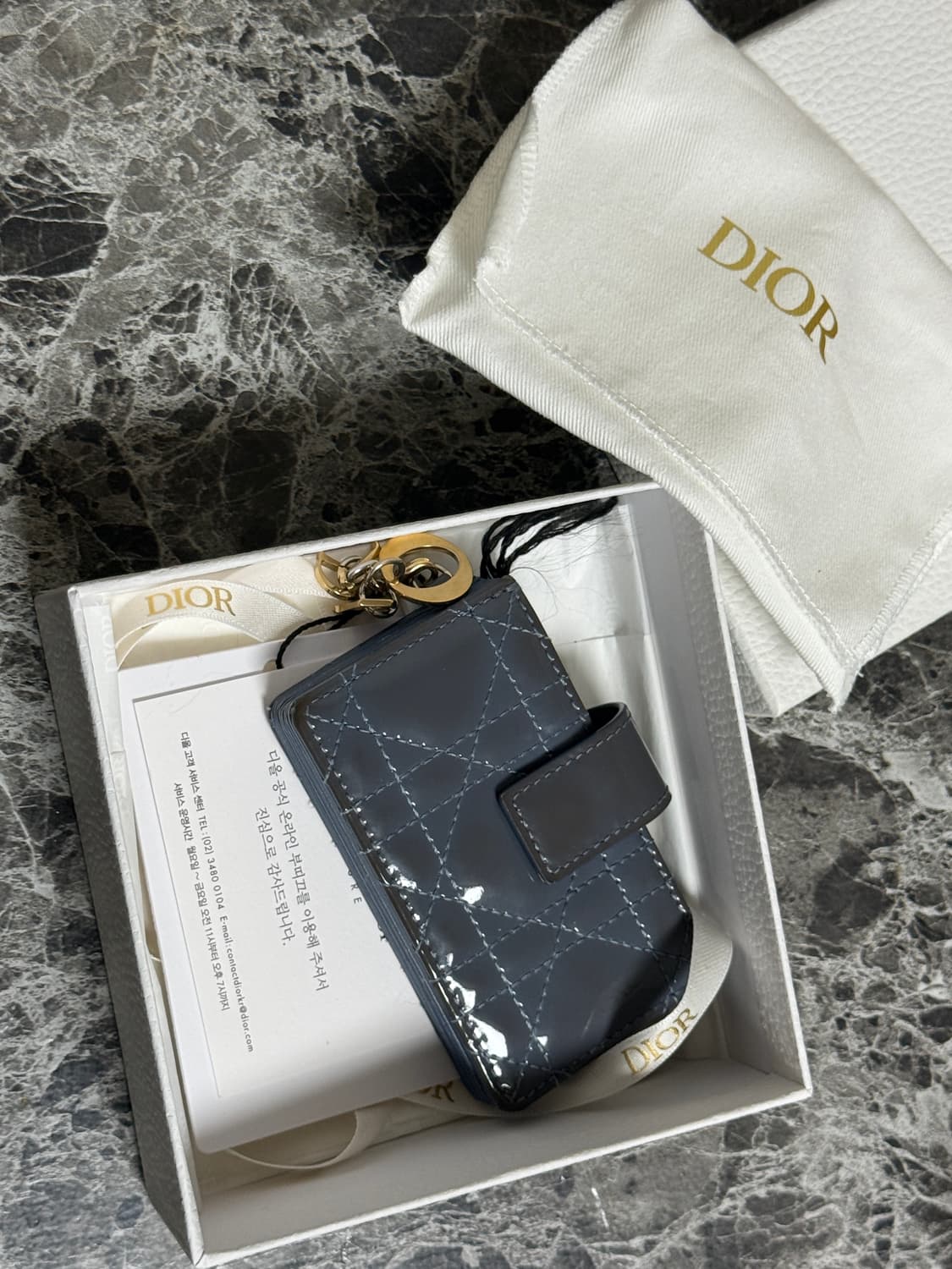 디올 까나쥬 페이던트 아코디언 카드지갑 상품이미지1