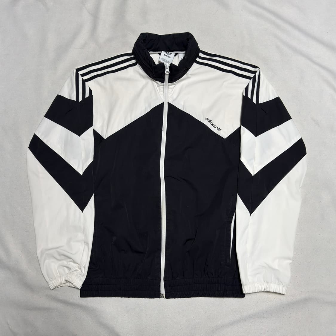 L 아디다스 화이트 배색 윈드브레이커 바람막이 상품이미지2