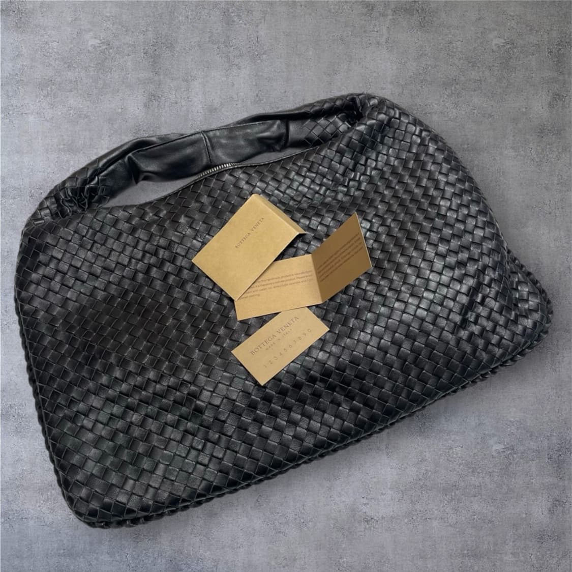 보테가베네타 Bottega Veneta 블랙 인트레치아토 호보 숄더백 상품이미지7