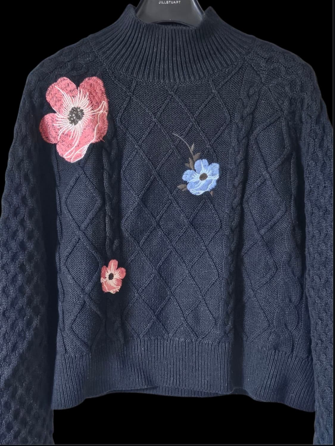 타미힐피거 네이비 플라워 자수 모크넥 크롭 여성 니트 55 상품이미지2