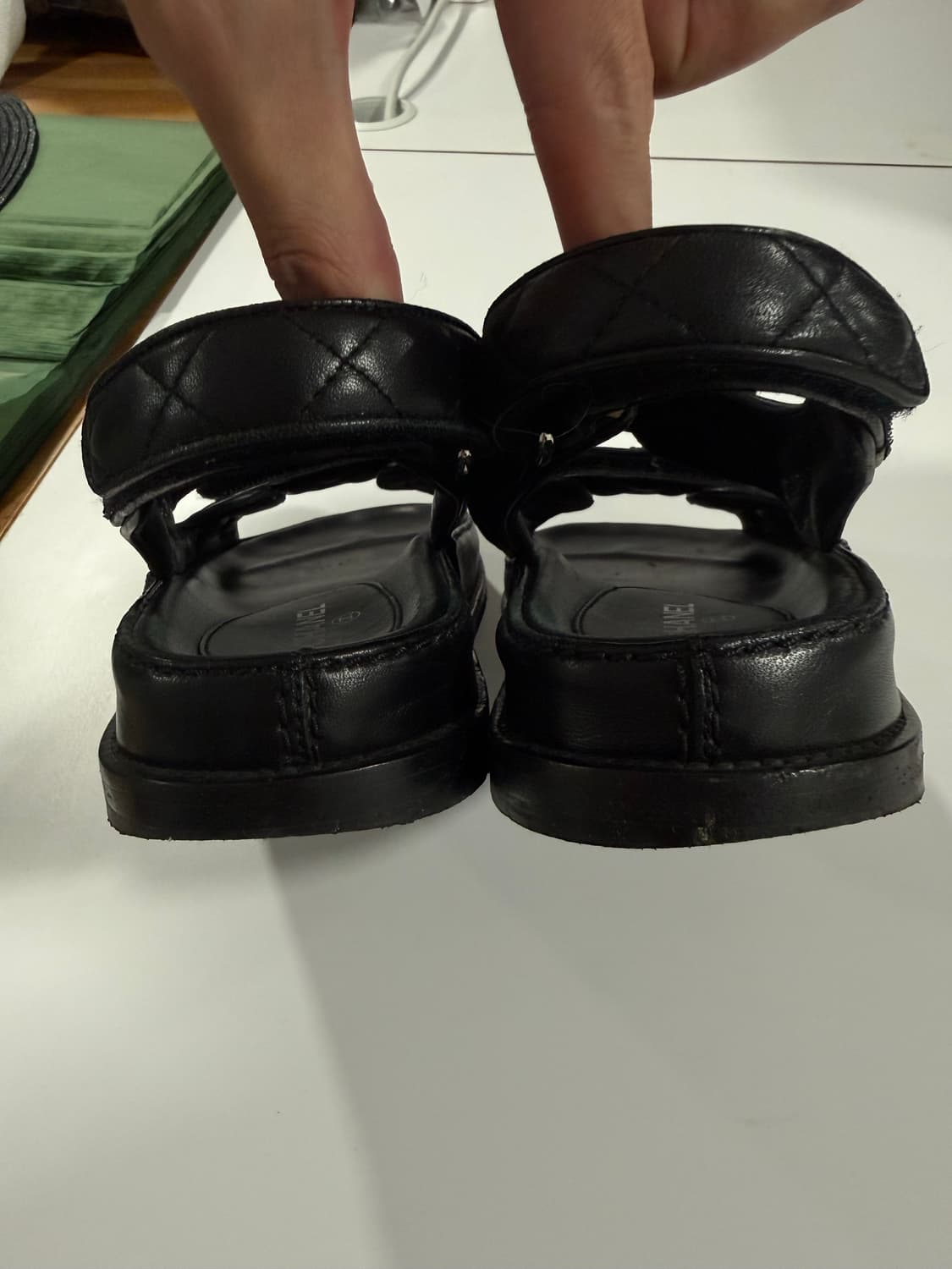 샤넬 벨크로샌들 35사이즈 상품이미지3