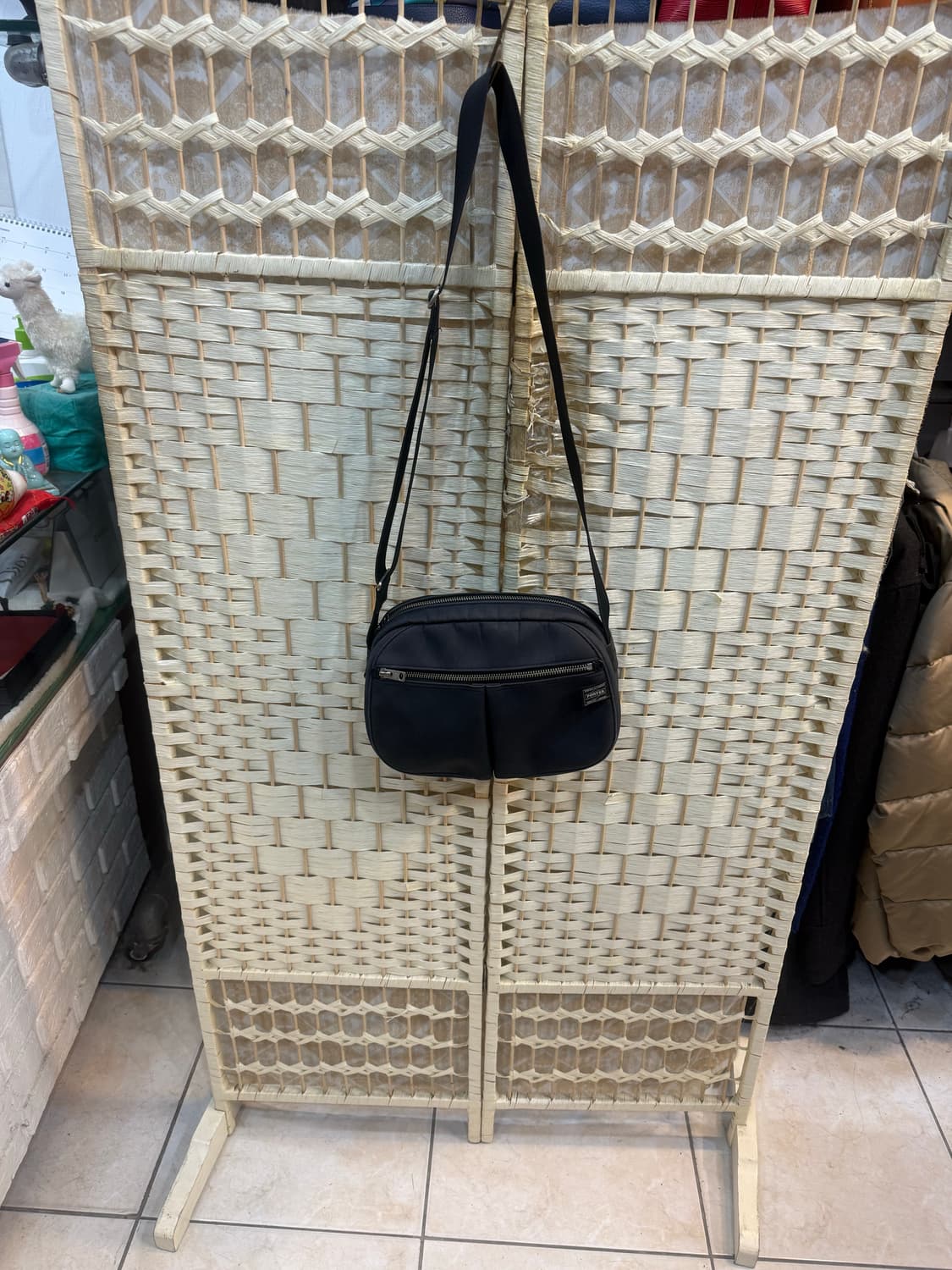 정품 요시다포터 라운드 미니 크로스백 팝니다 상품이미지1