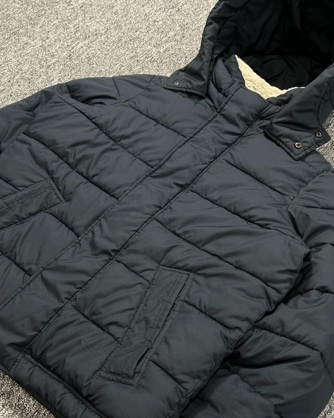 아베크롬비 패치로고 네이비 숏패딩  상품이미지3