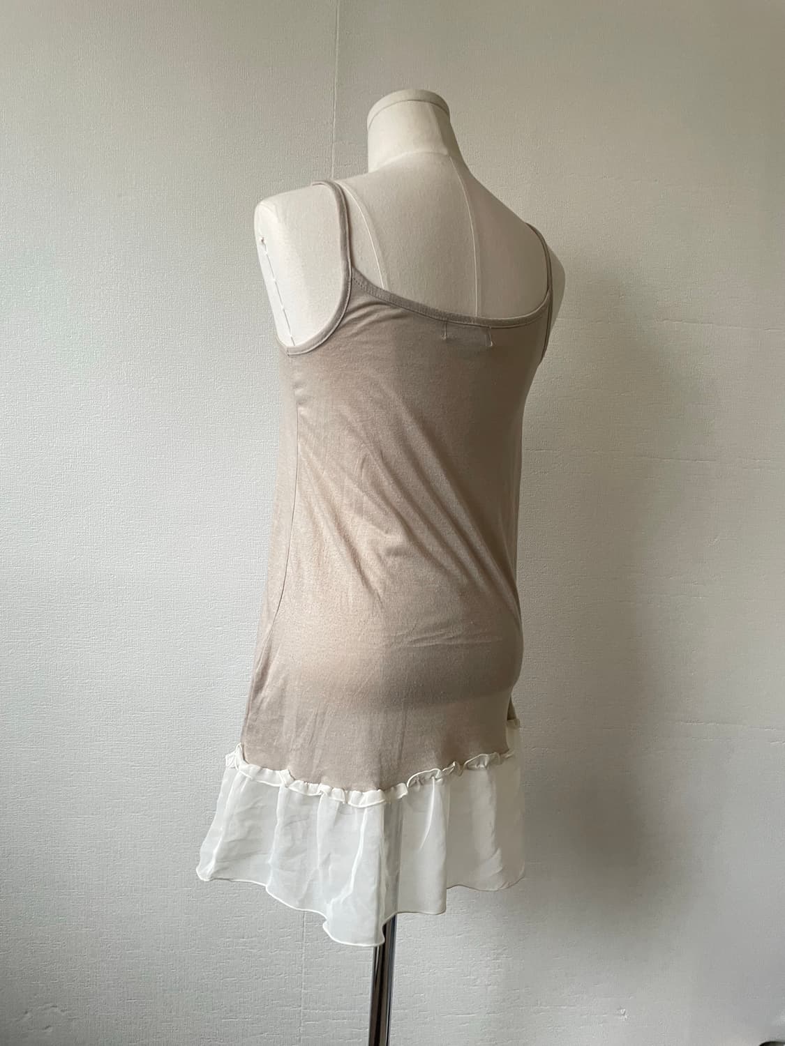 Fortune Cookie Beige Lace Sleeveless 상품이미지3